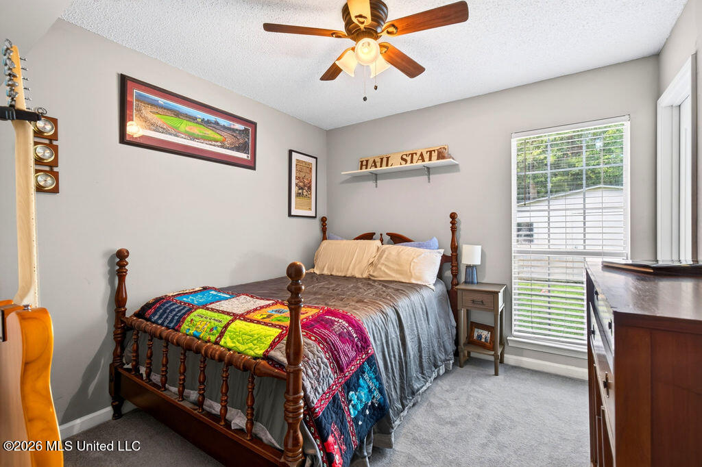 12237 Five Oaks Drive Property Photo 20