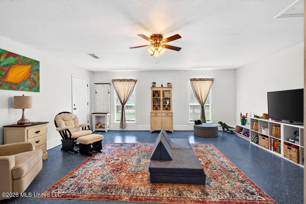 12237 Five Oaks Drive Property Photo 24