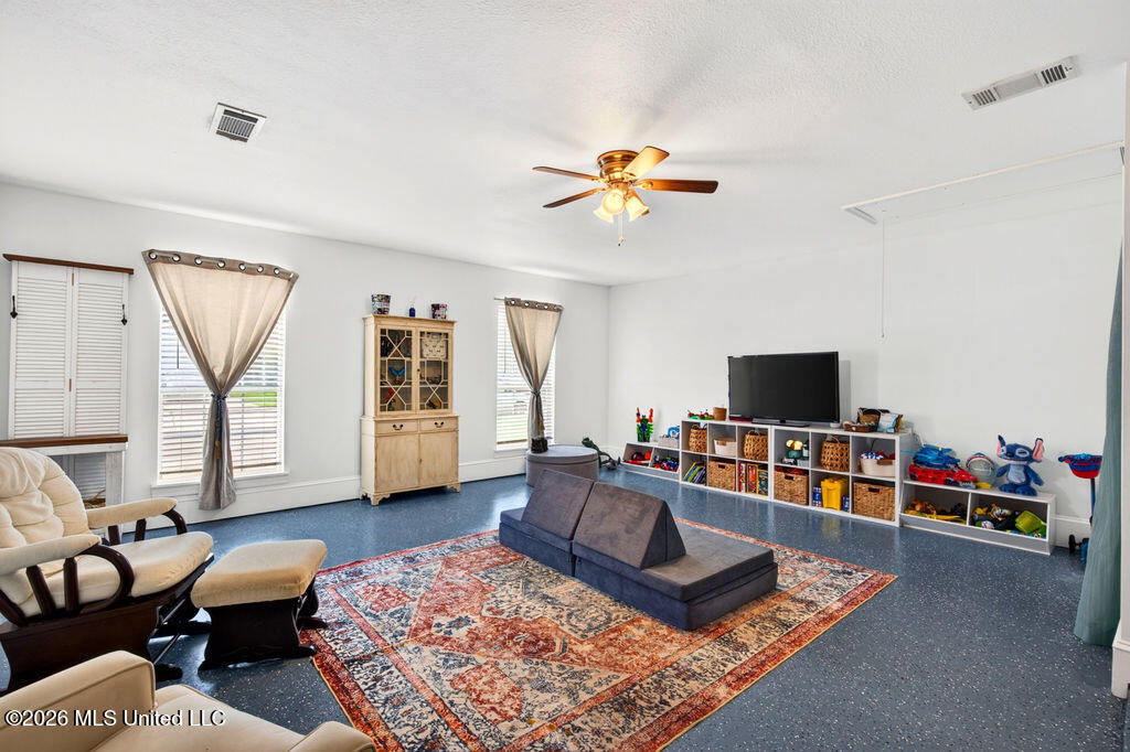 12237 Five Oaks Drive Property Photo 25