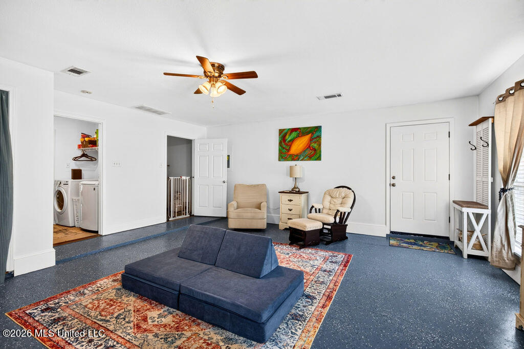 12237 Five Oaks Drive Property Photo 26
