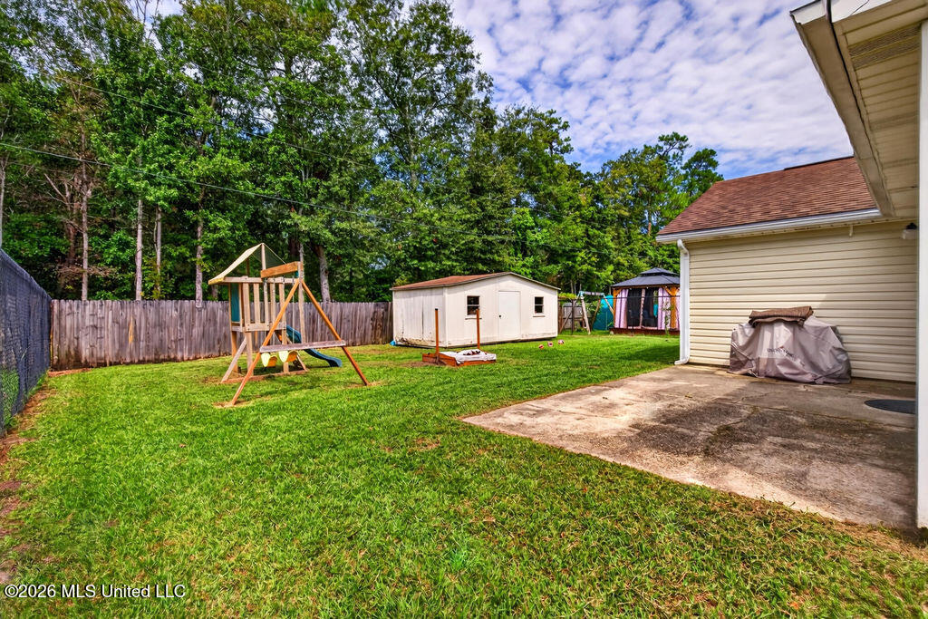 12237 Five Oaks Drive Property Photo 27