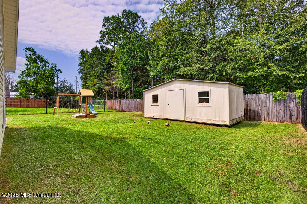 12237 Five Oaks Drive Property Photo 29
