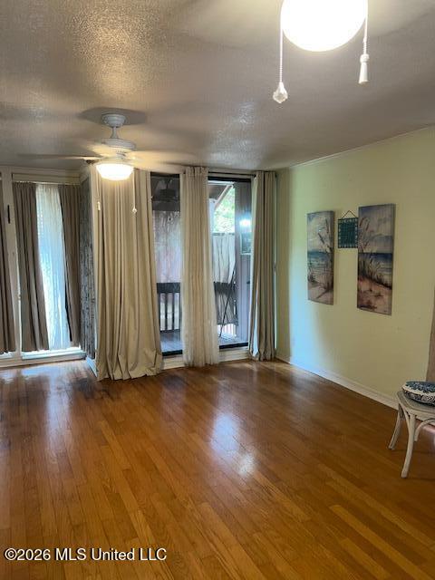 109 Lakeside Villla Property Photo 15