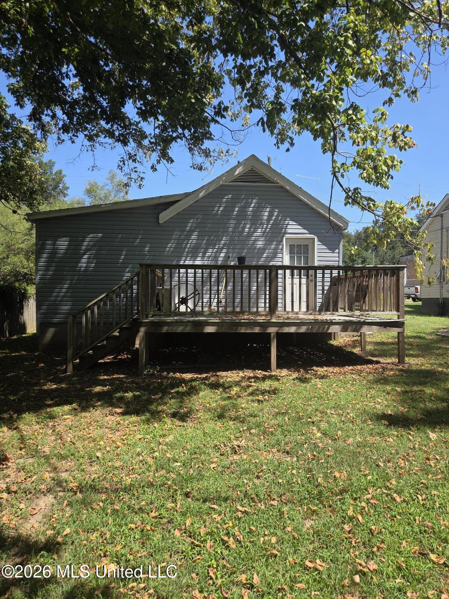209 Dunlap Street Property Photo 8