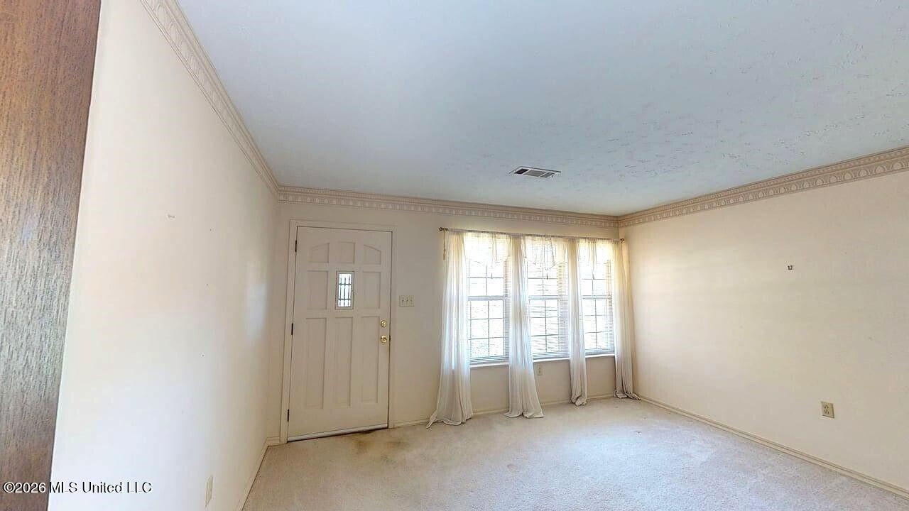 314 Saint Augustine Avenue Property Photo 4