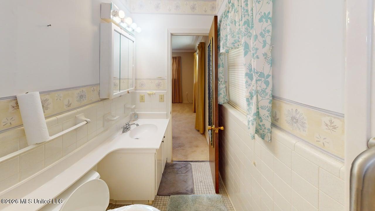 314 Saint Augustine Avenue Property Photo 12