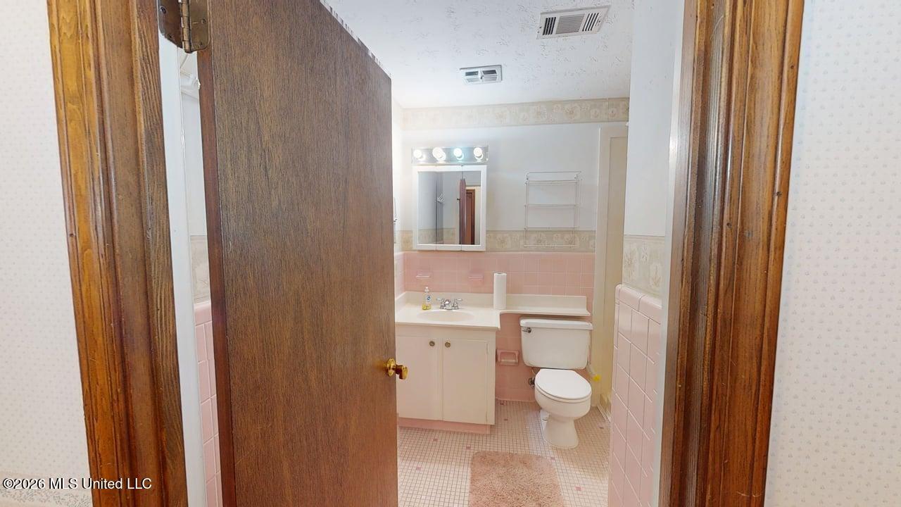 314 Saint Augustine Avenue Property Photo 14