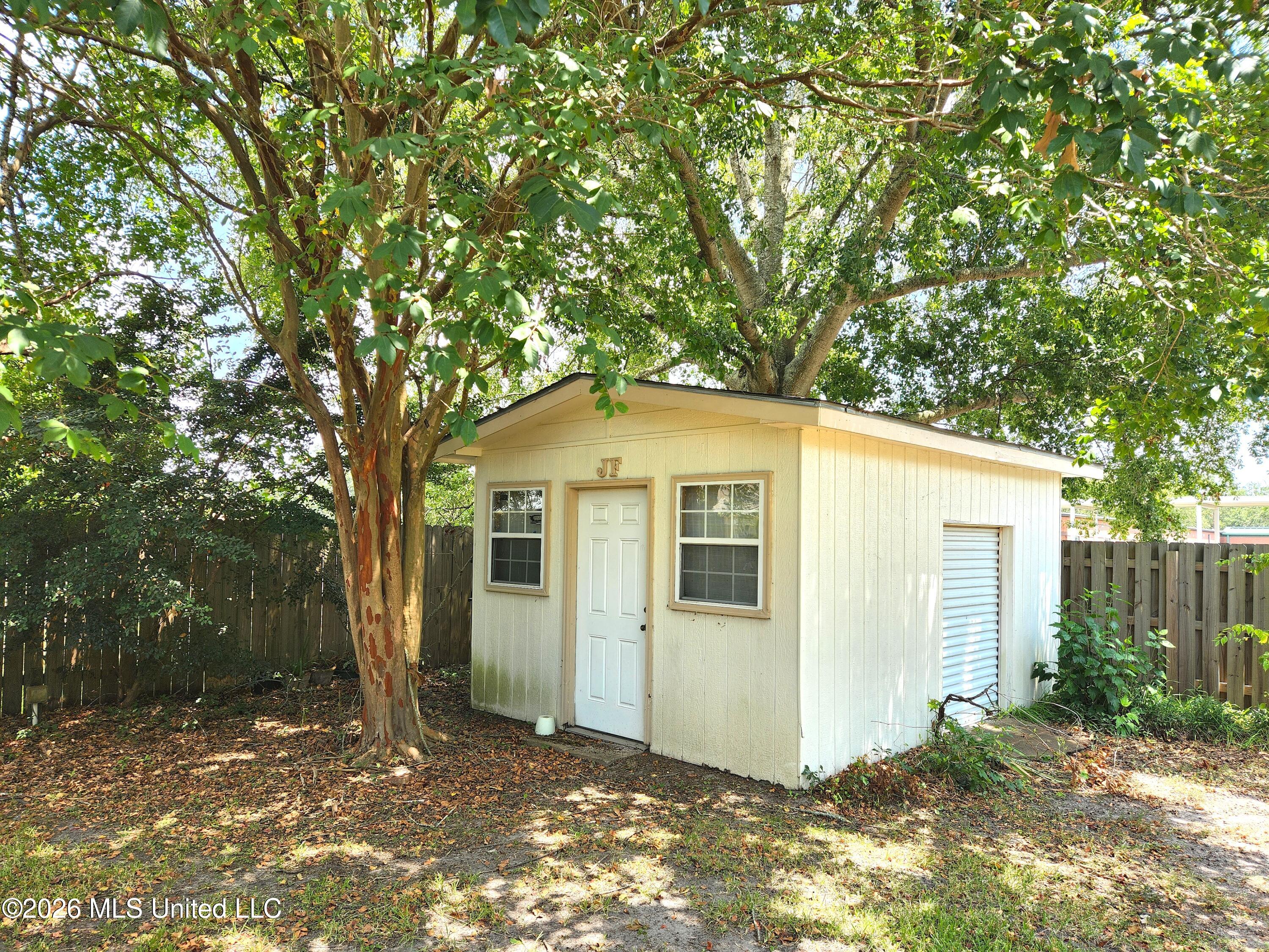314 Saint Augustine Avenue Property Photo 20