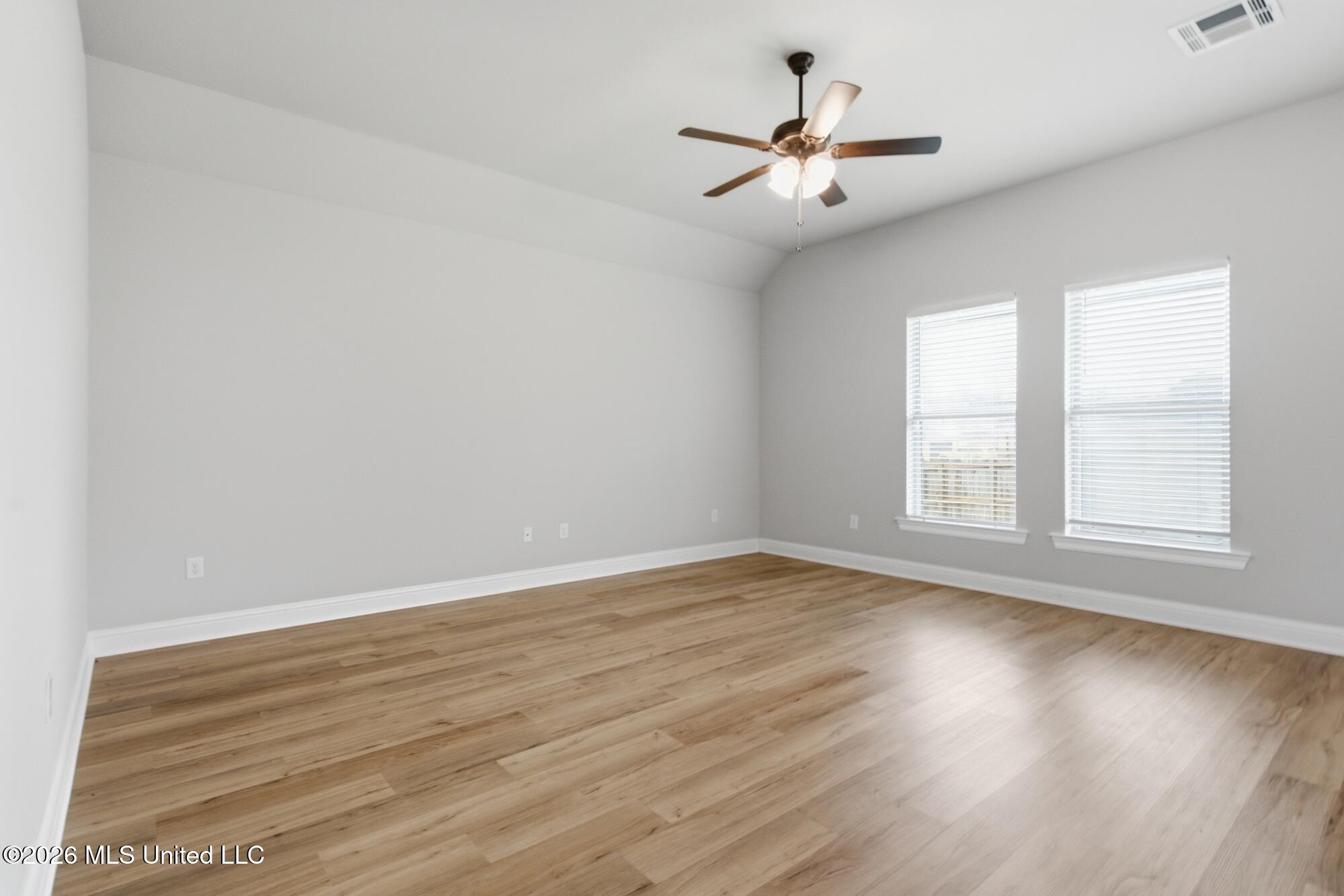 18120 Evergreen Drive Property Photo 4