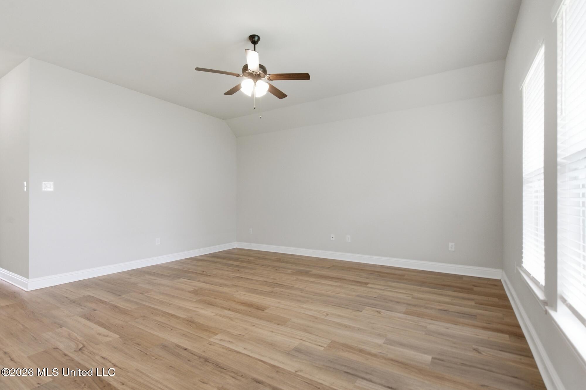 18120 Evergreen Drive Property Photo 5