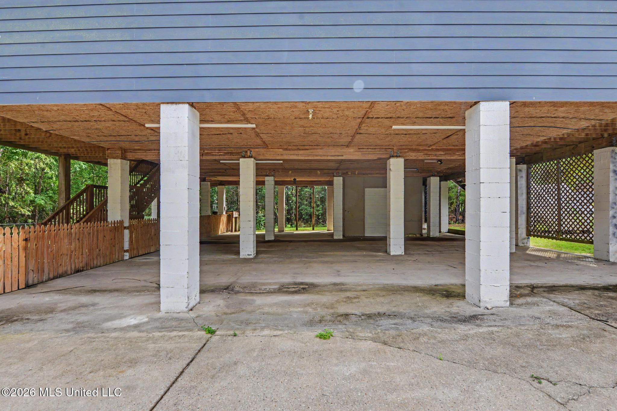 2008 Pompano Drive Property Photo 3