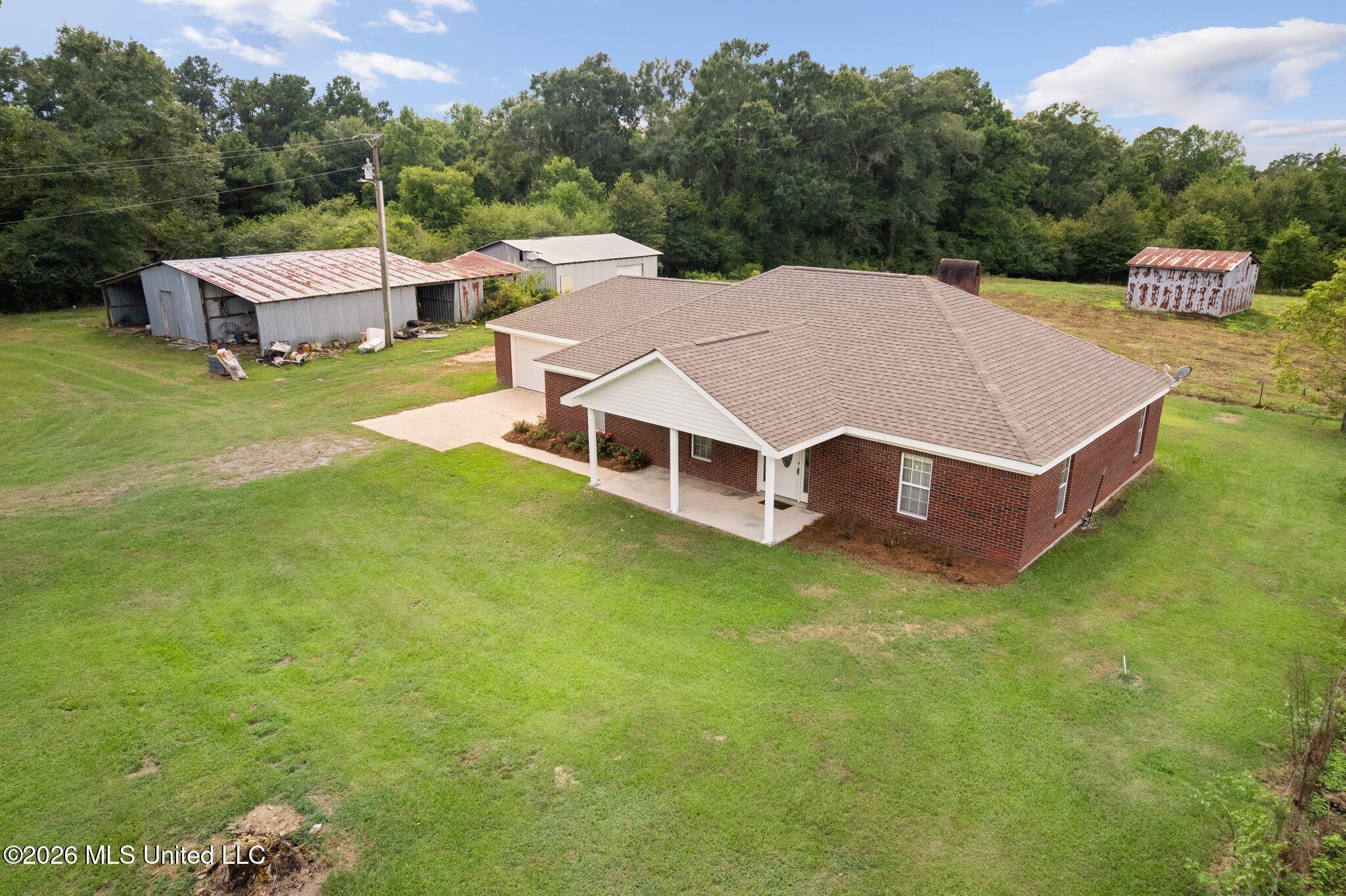 759 Lavelle Ladner Road Property Photo 4