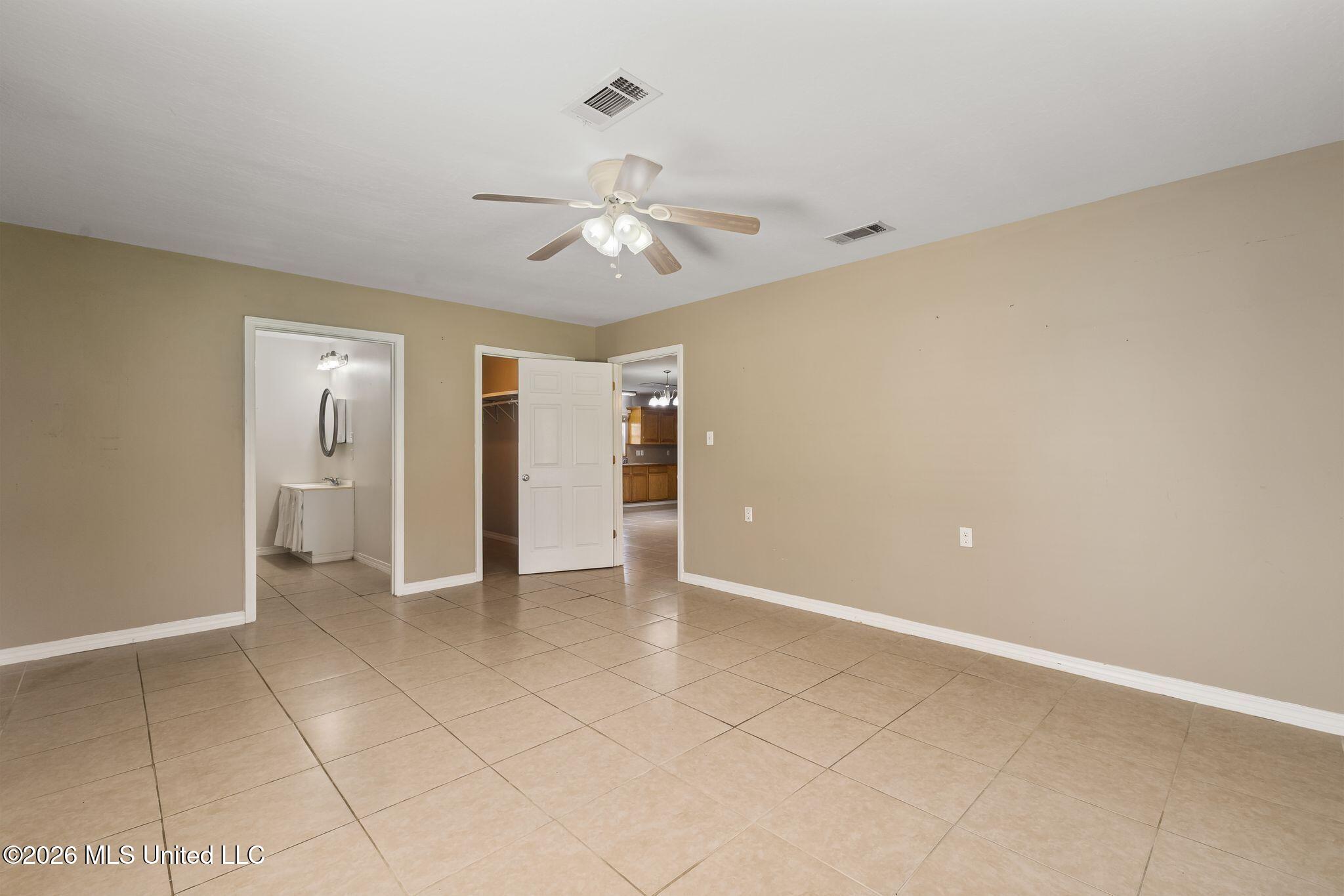 759 Lavelle Ladner Road Property Photo 8