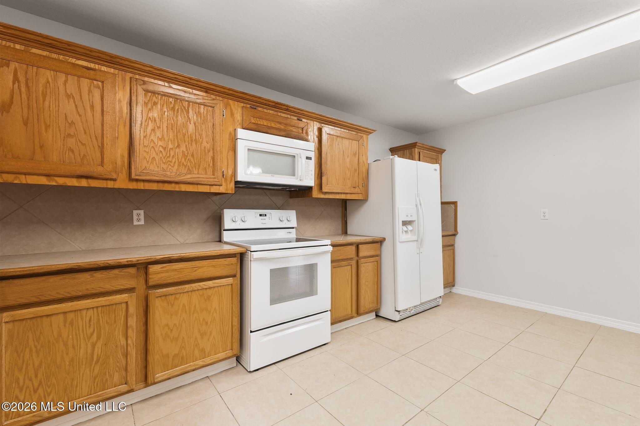 759 Lavelle Ladner Road Property Photo 15