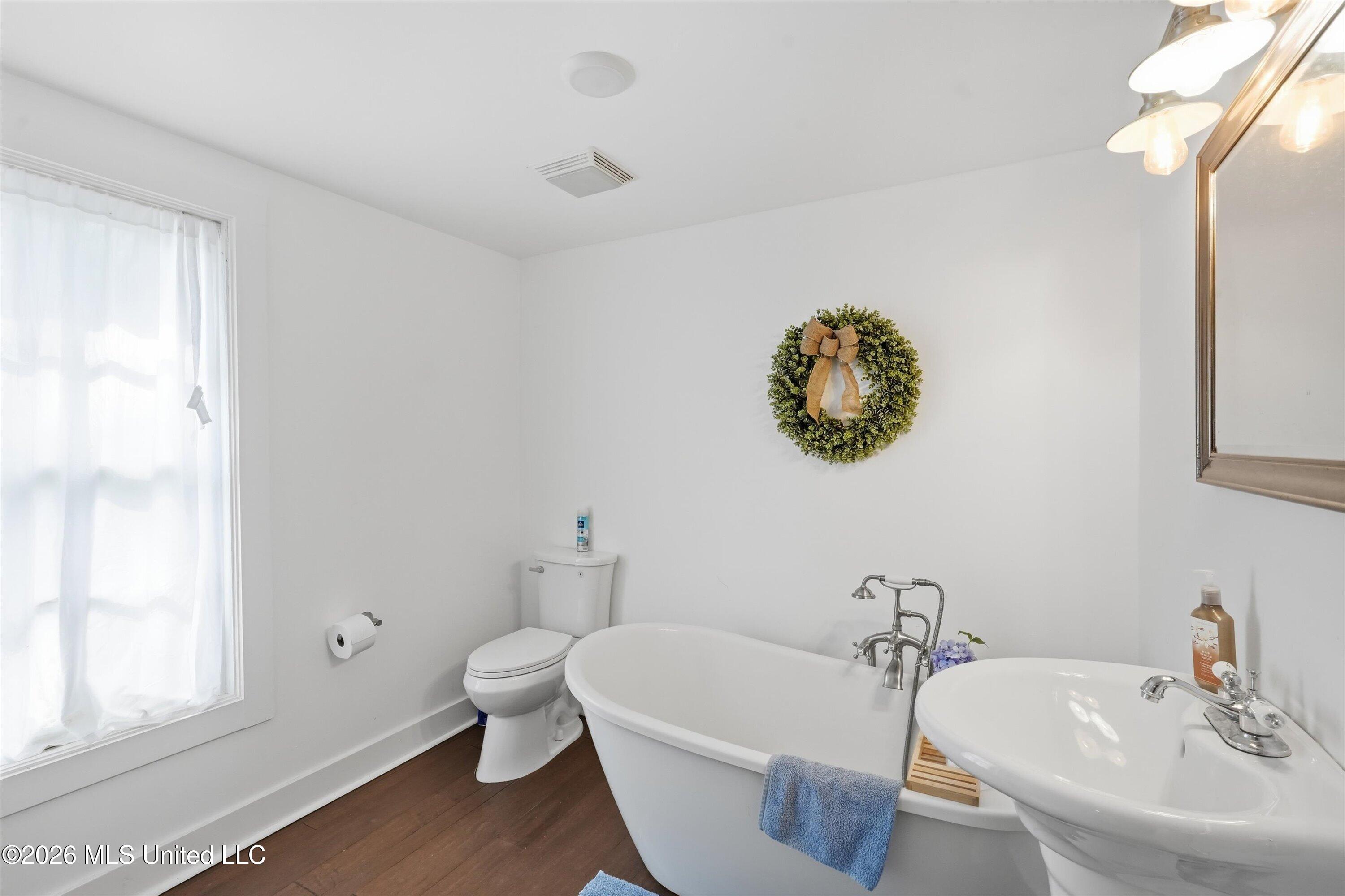 308 E Marion Avenue Property Photo 33