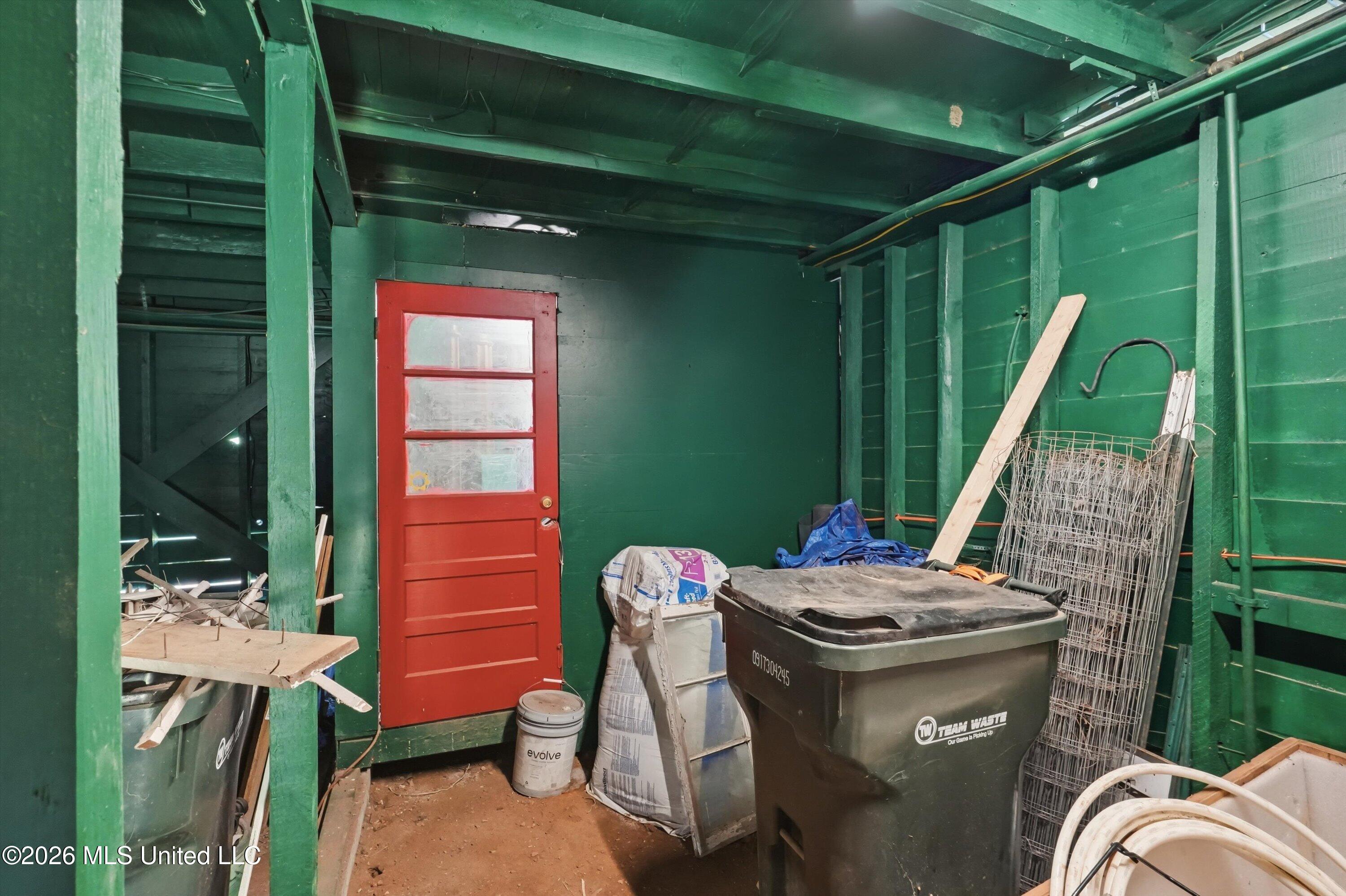 308 E Marion Avenue Property Photo 35