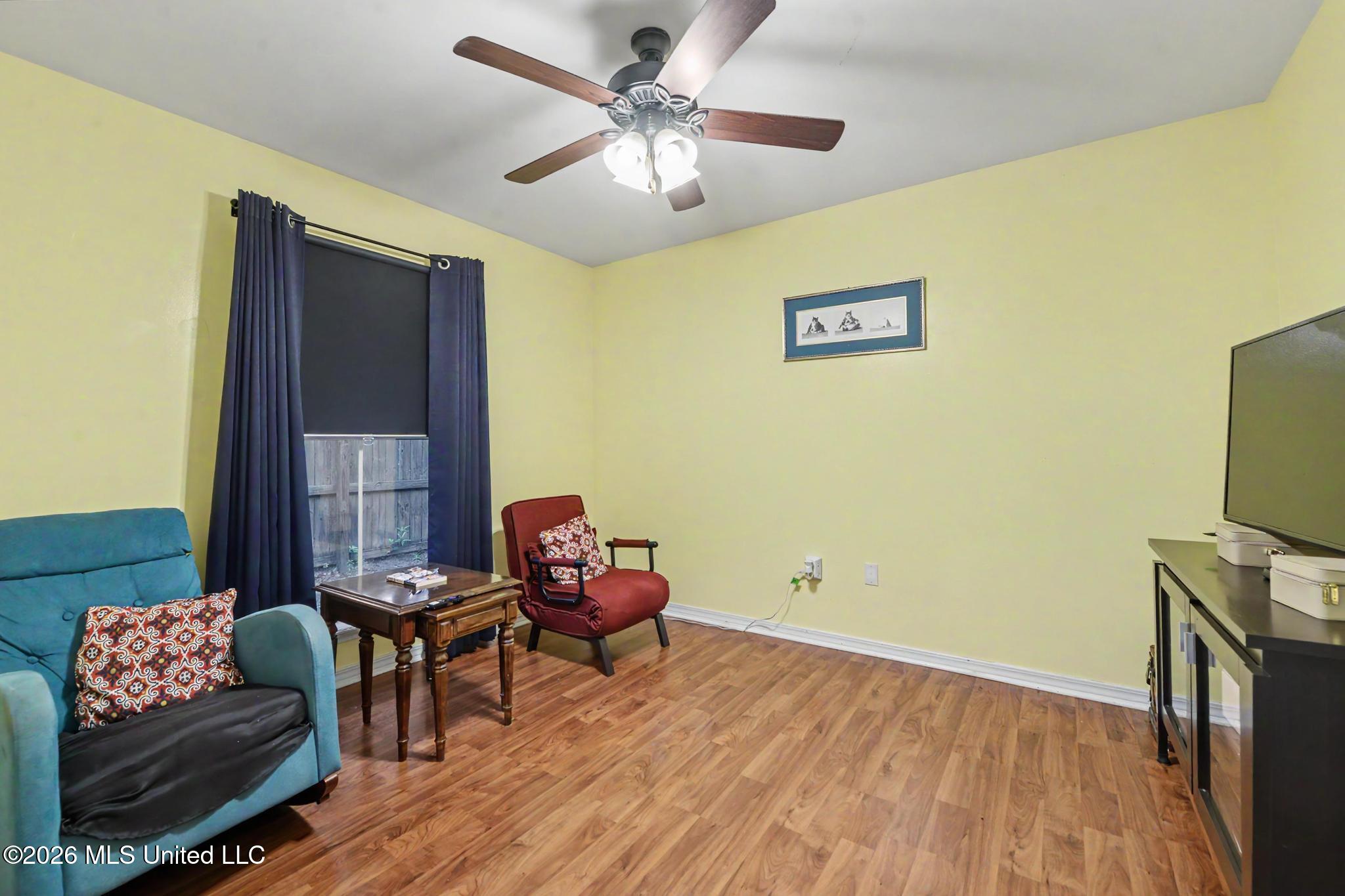 104 Hawthorne Drive Property Photo 15