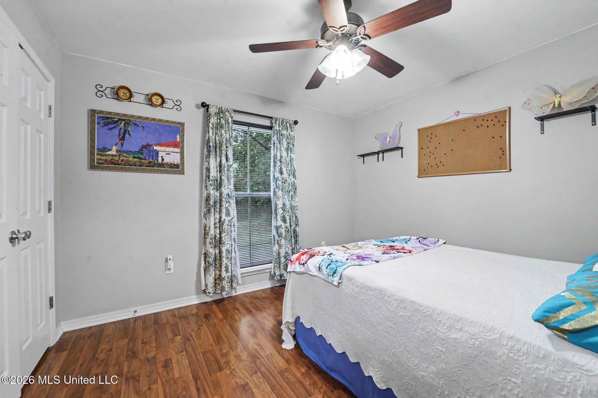 104 Hawthorne Drive Property Photo 18