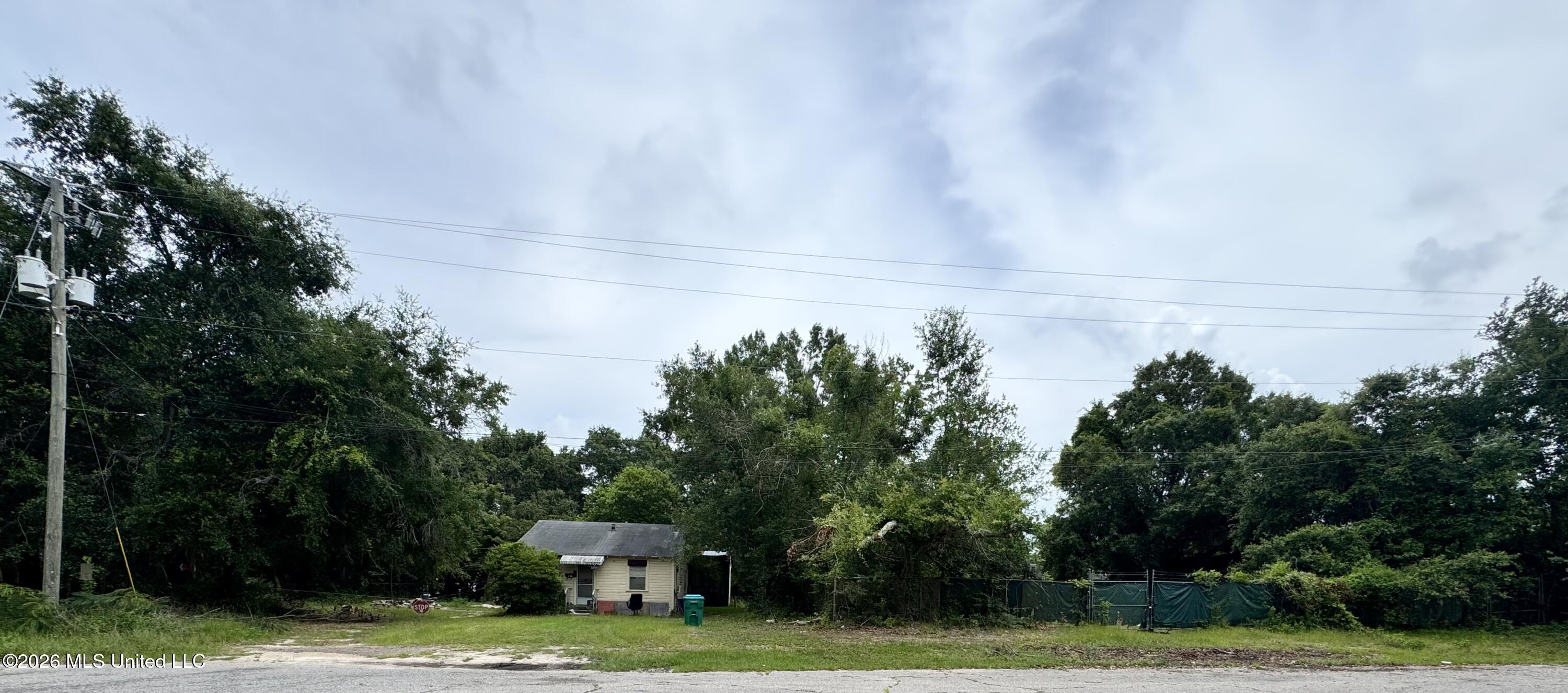 1918 Pass Road Property Photo 9