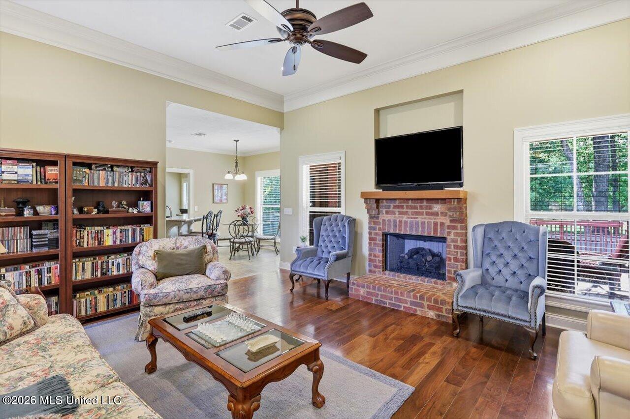 228 Stillhouse Creek Drive Property Photo 4
