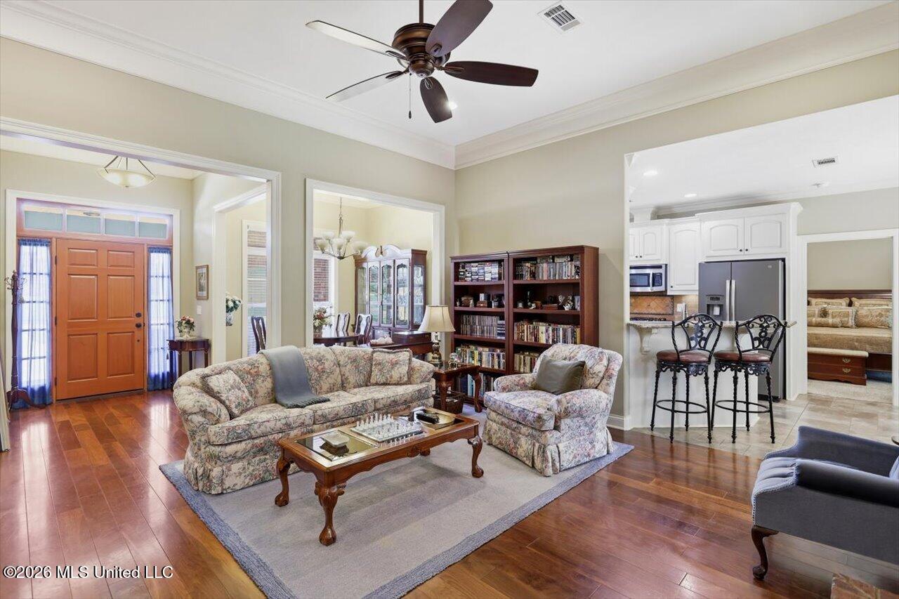 228 Stillhouse Creek Drive Property Photo 6