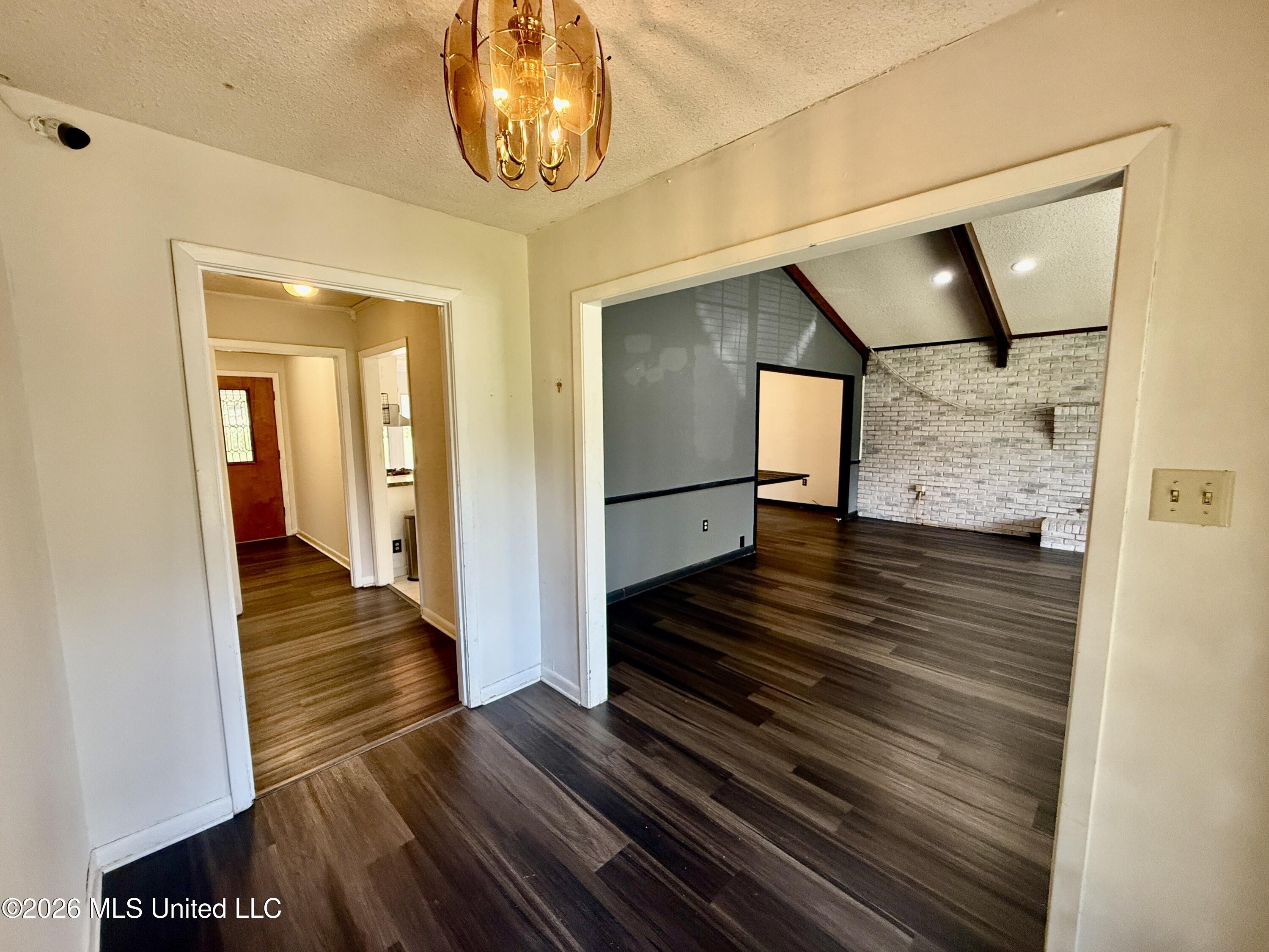 107 Diane Place Property Photo 3