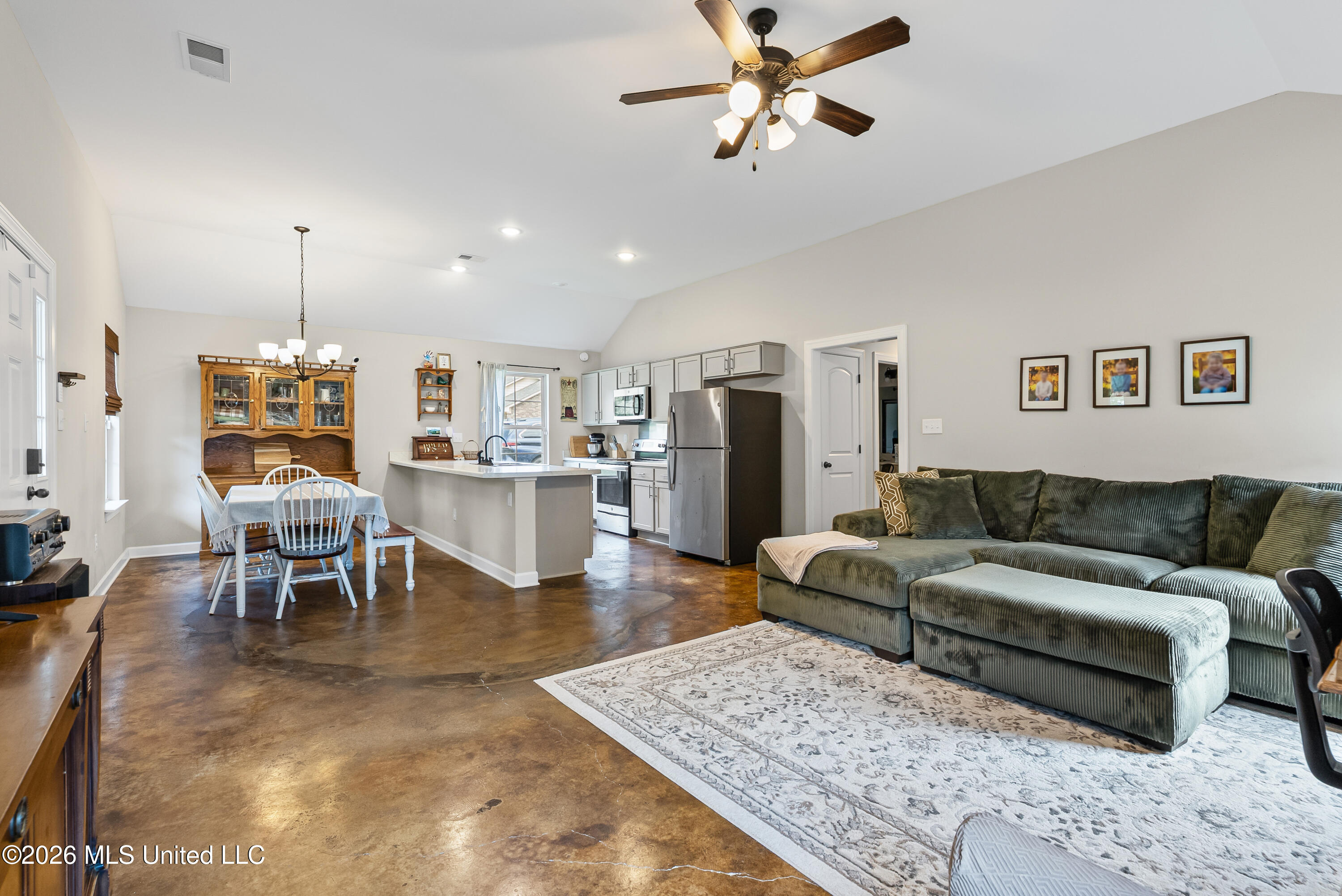 121 Woolfolk Road Property Photo 7
