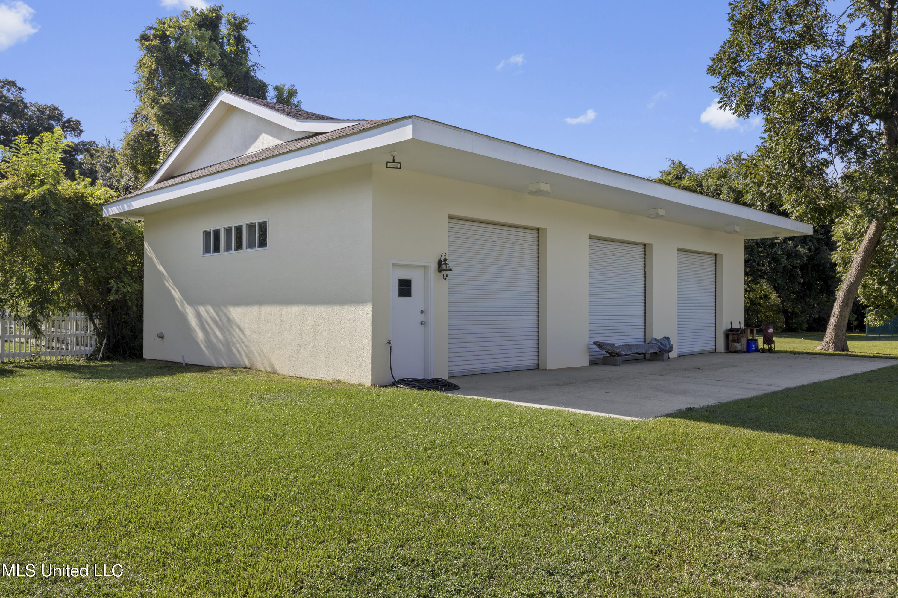 923 E Scenic Drive Property Photo 118