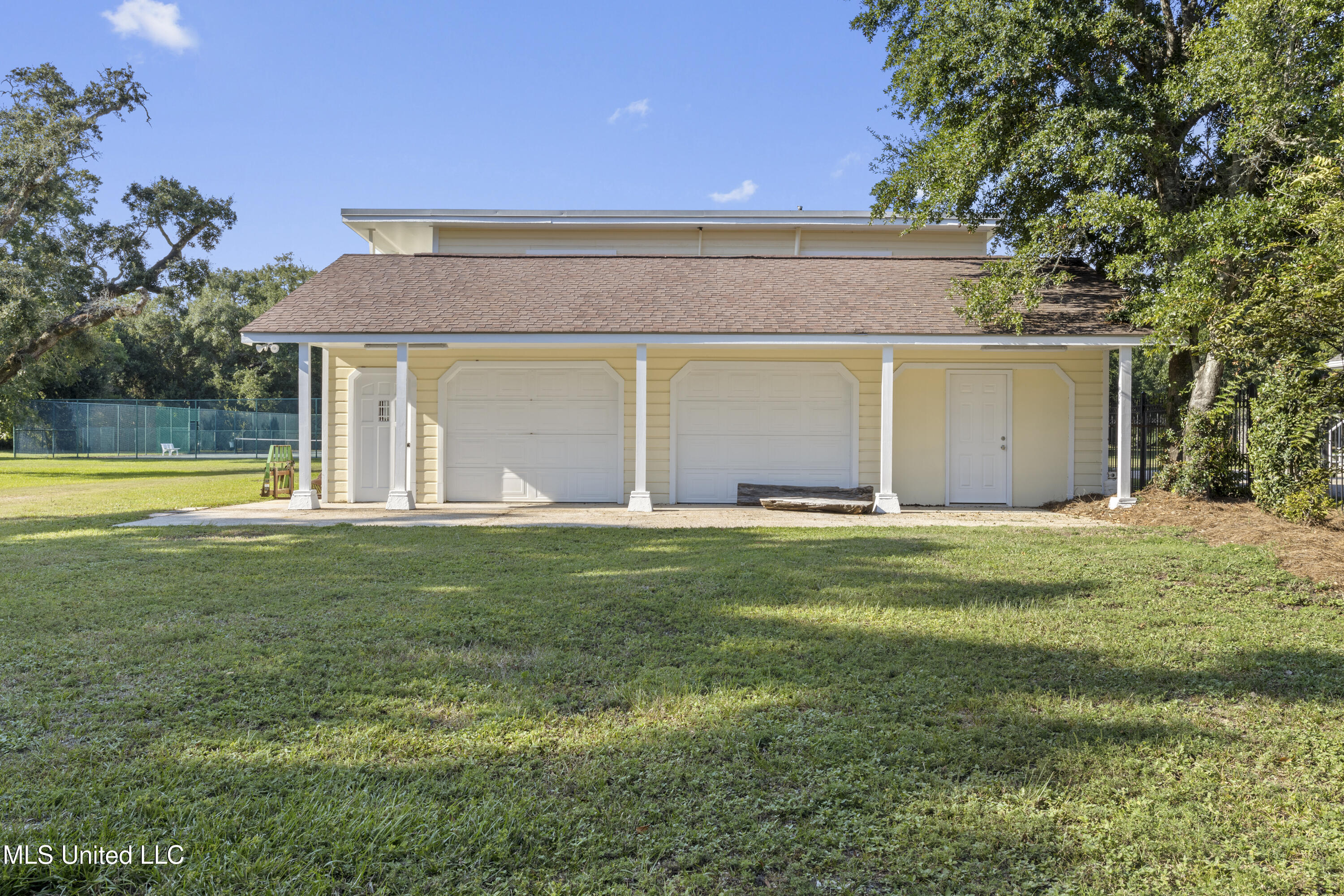 923 E Scenic Drive Property Photo 121