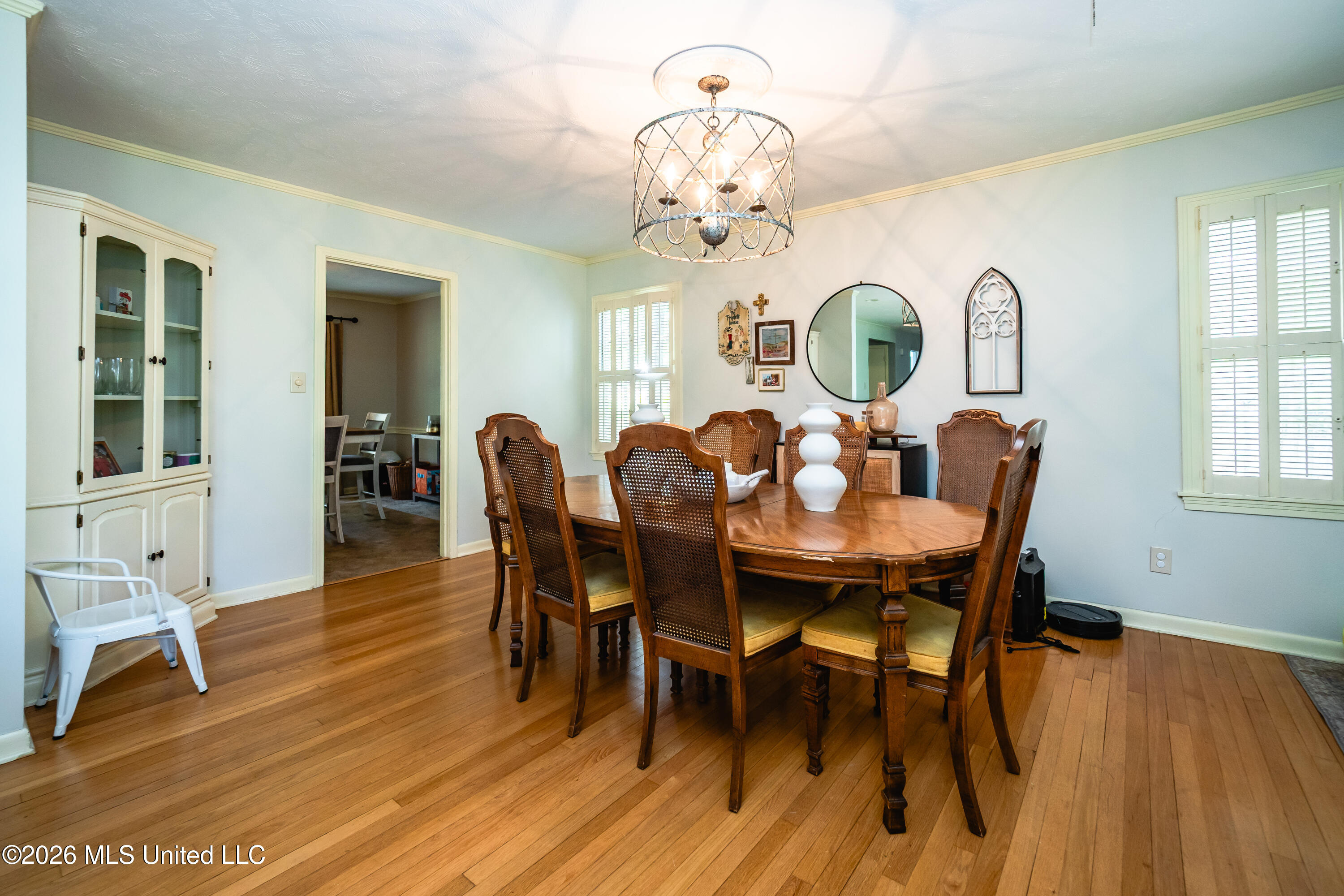 1918 Bellewood Drive Property Photo 6