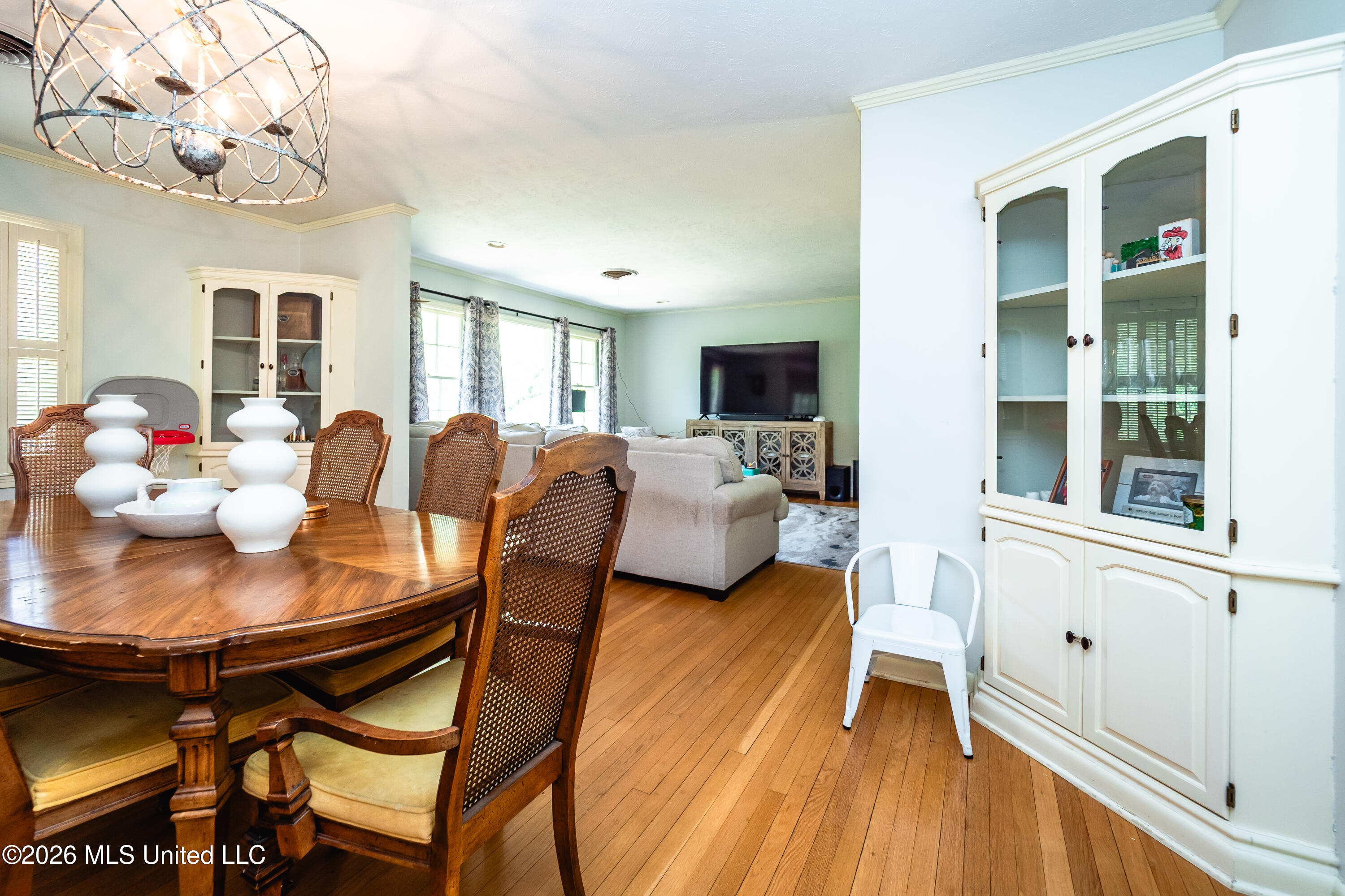 1918 Bellewood Drive Property Photo 8