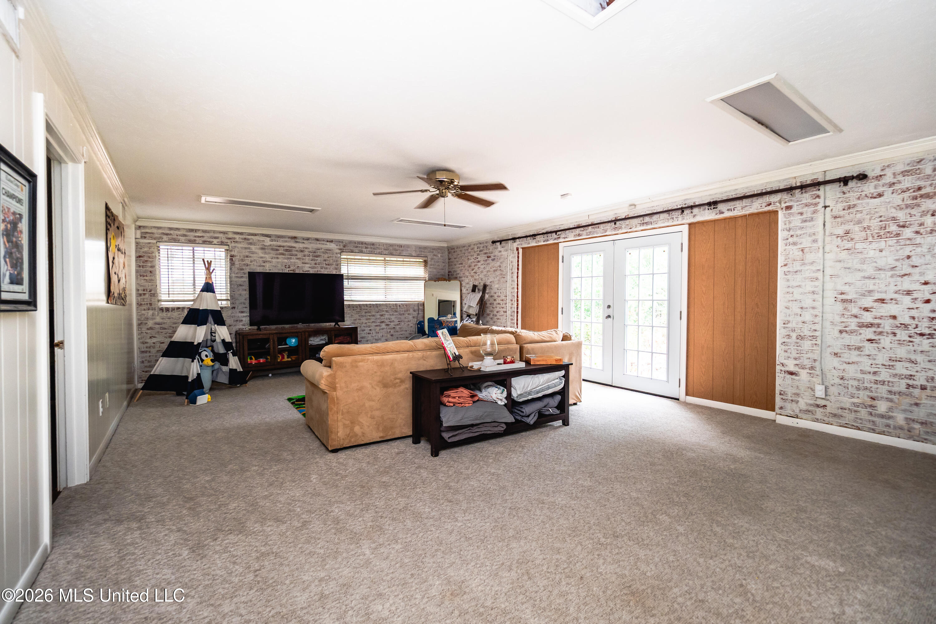 1918 Bellewood Drive Property Photo 23