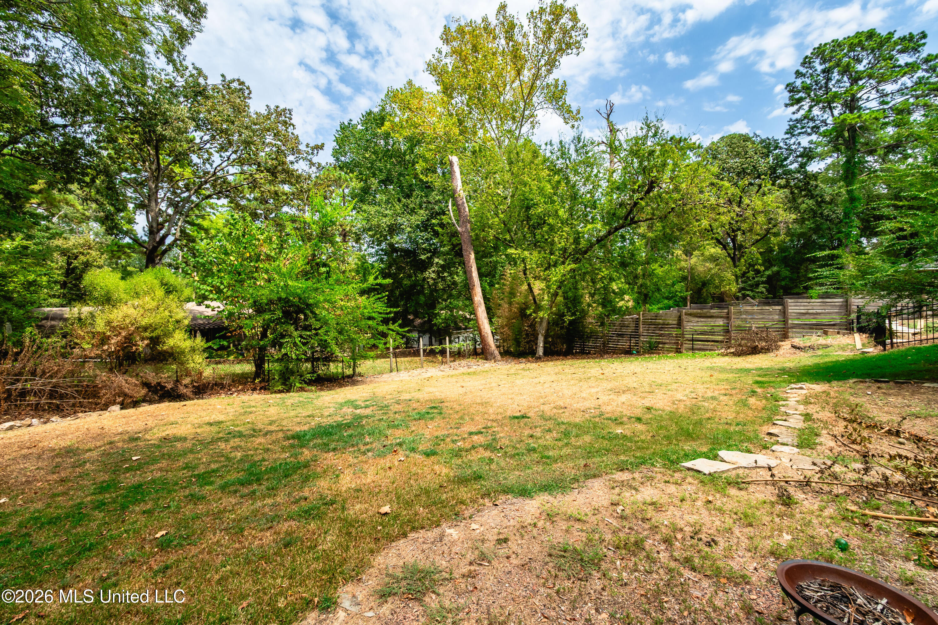 1918 Bellewood Drive Property Photo 29
