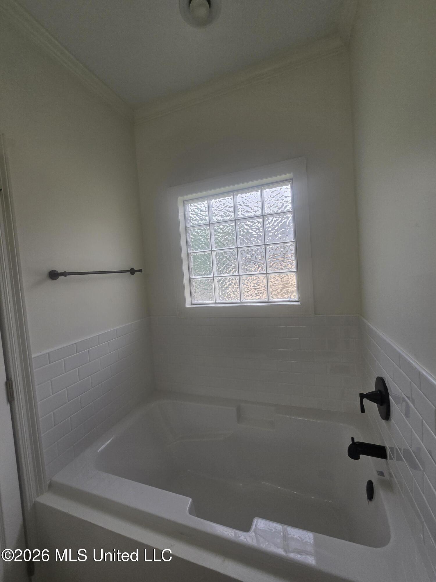 212 Village Circle Property Photo 10