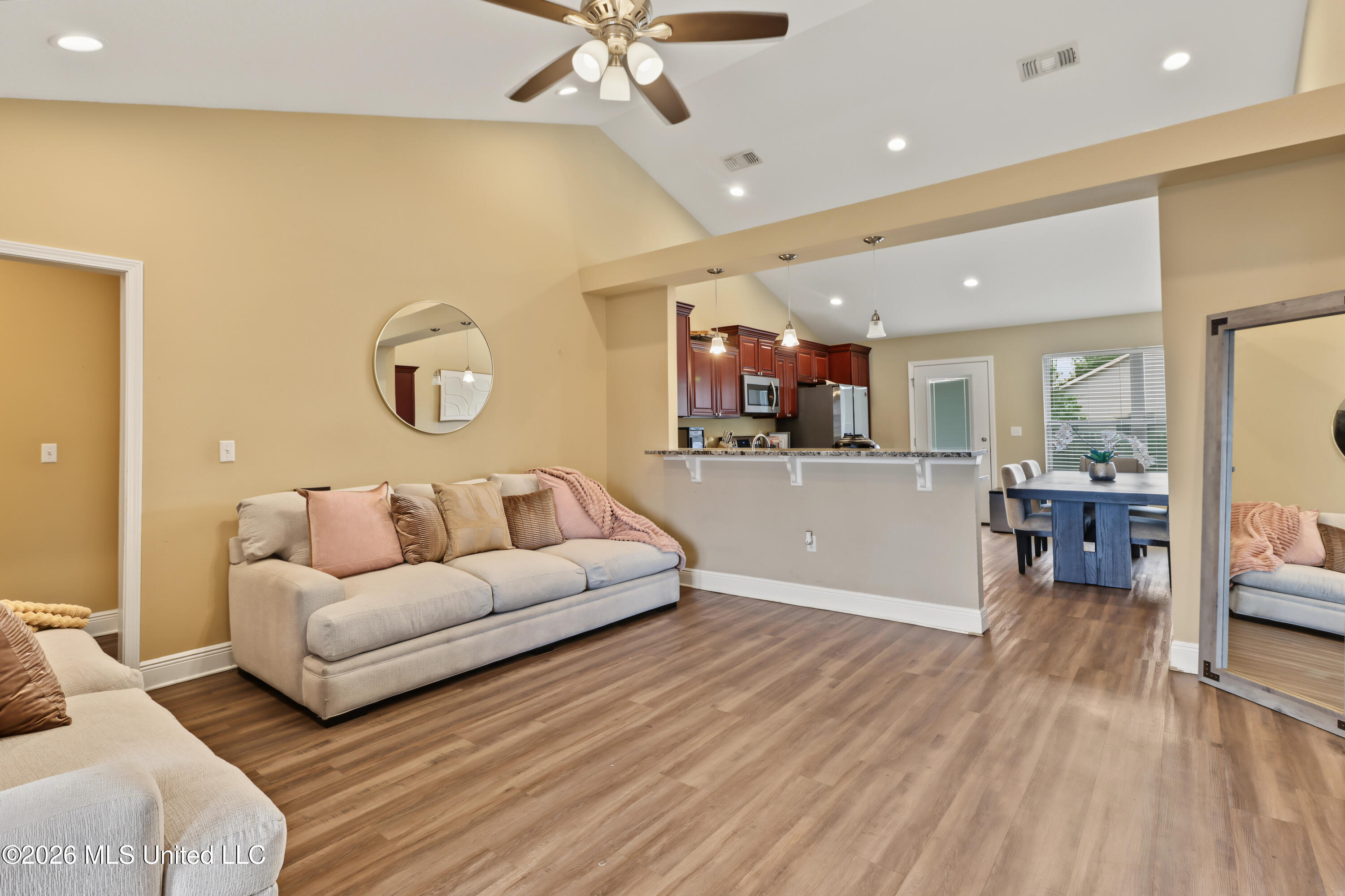 13762 Shelby Court Property Photo 3
