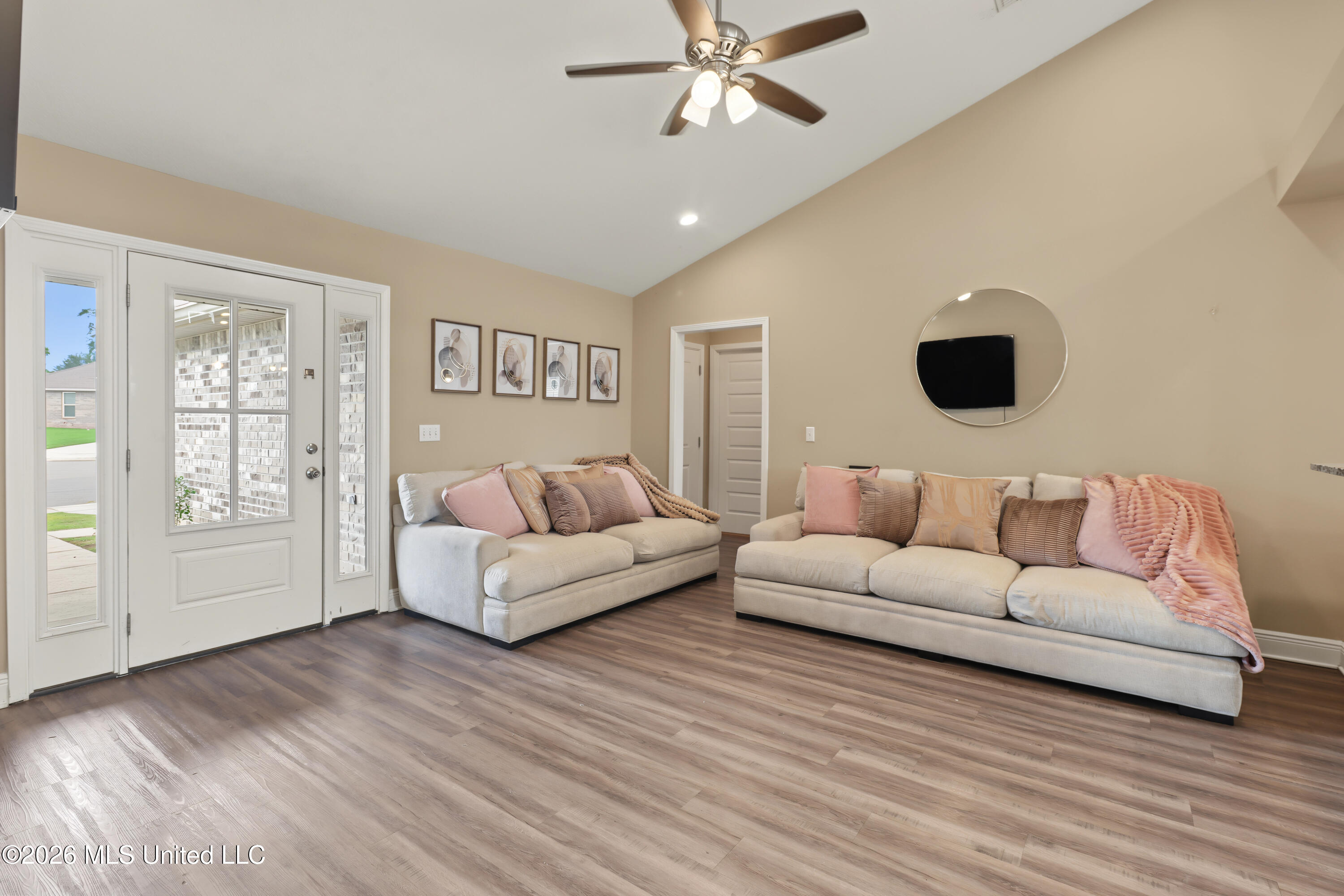 13762 Shelby Court Property Photo 4