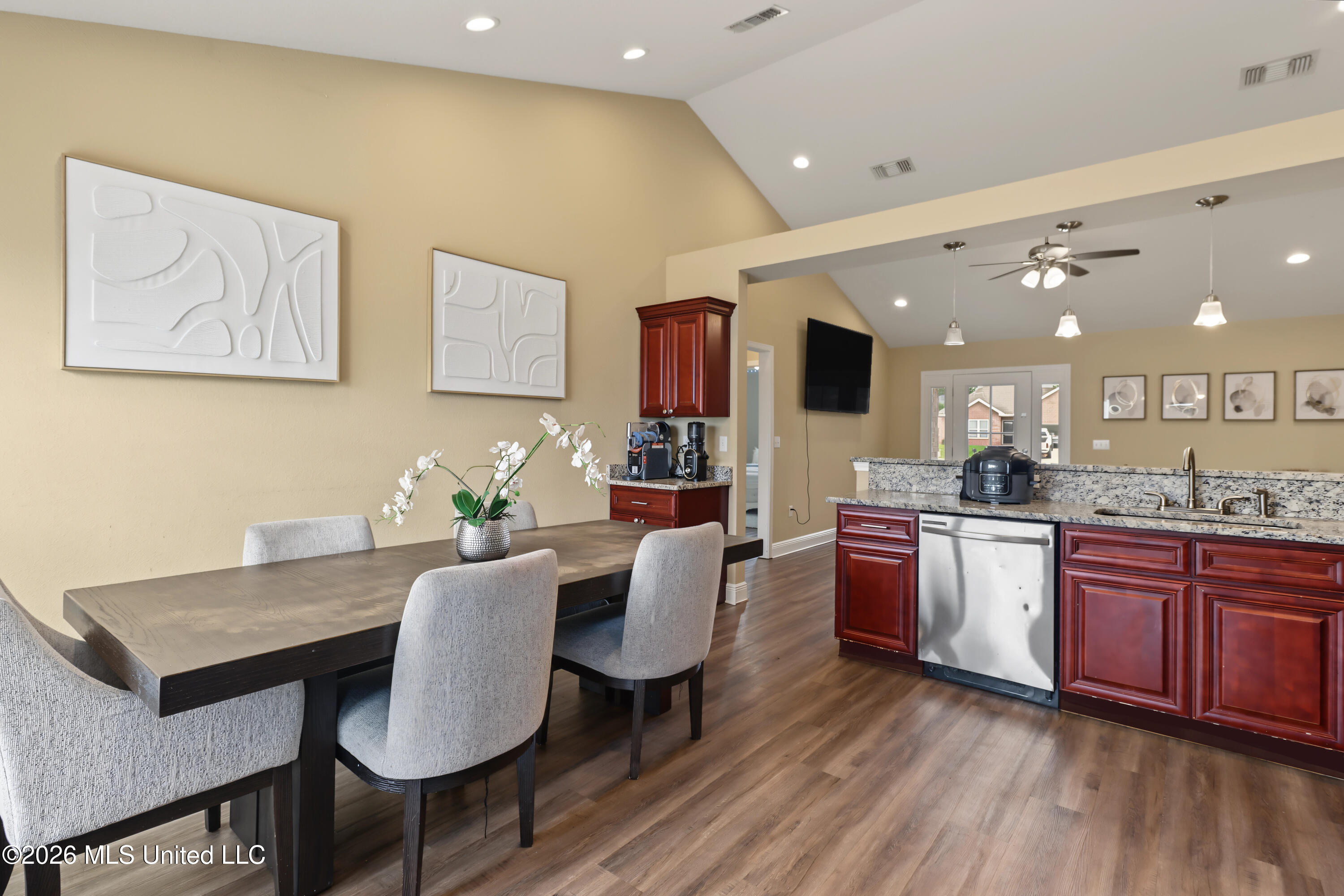 13762 Shelby Court Property Photo 6
