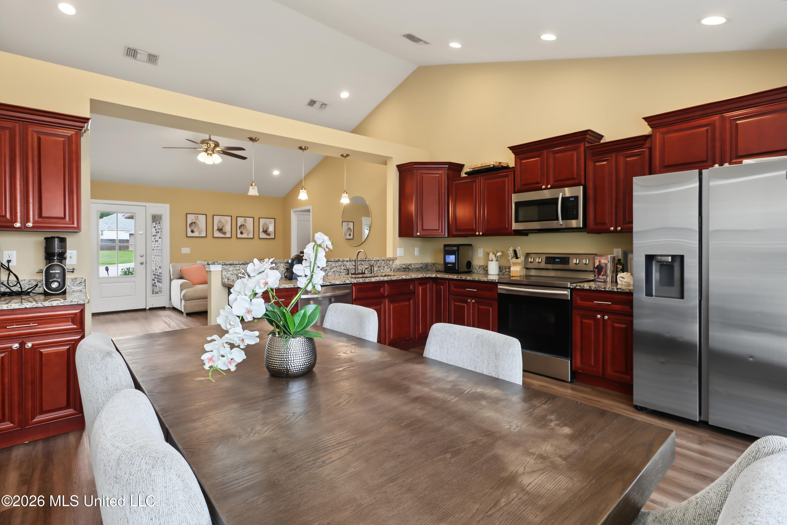 13762 Shelby Court Property Photo 7