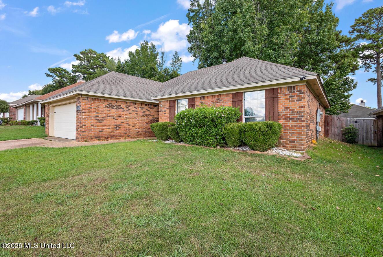 405 Edgewater Branch Drive Property Photo 2