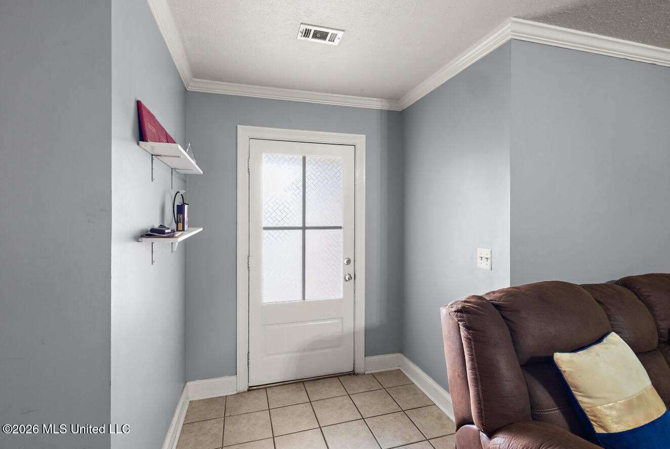 405 Edgewater Branch Drive Property Photo 3
