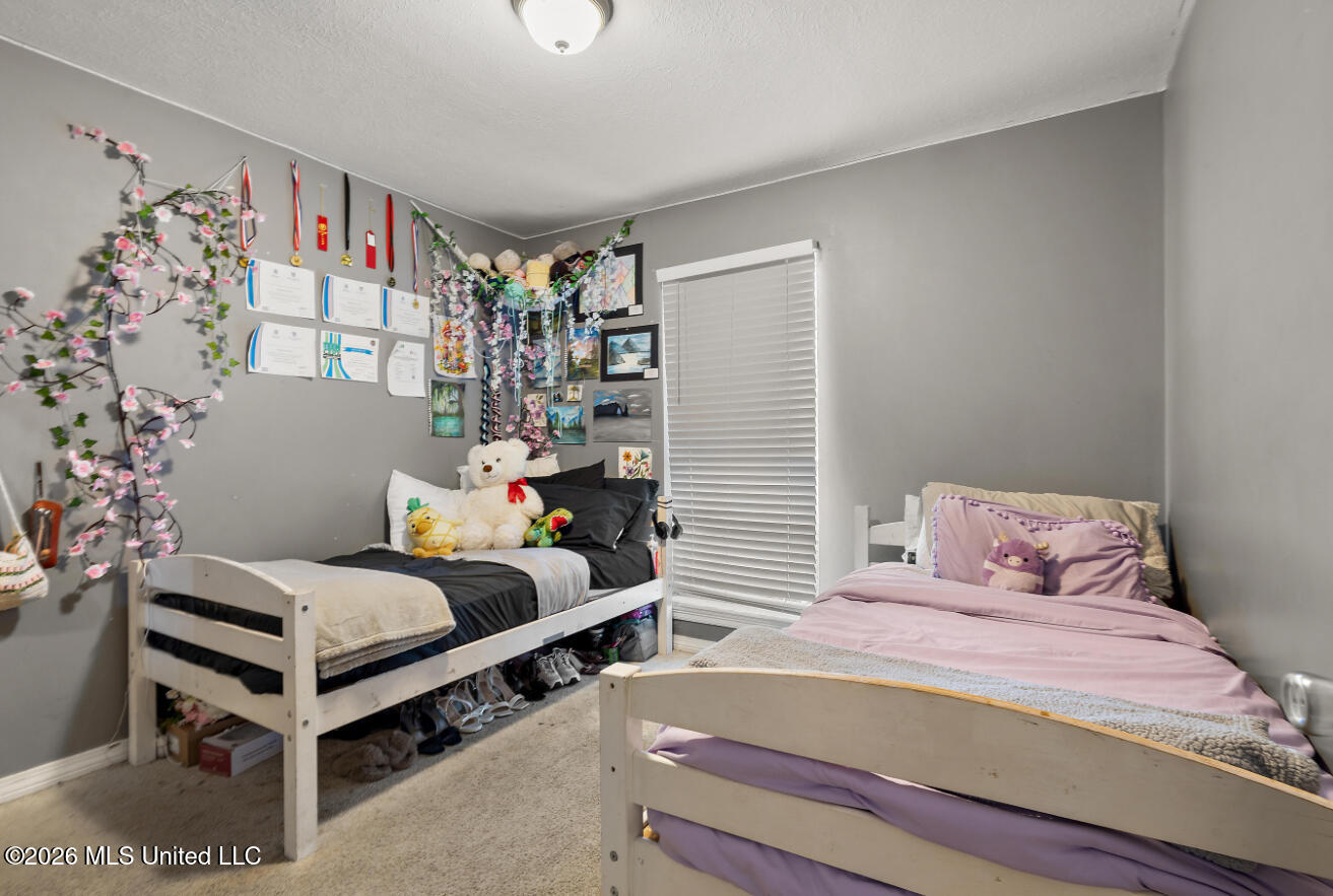 405 Edgewater Branch Drive Property Photo 18