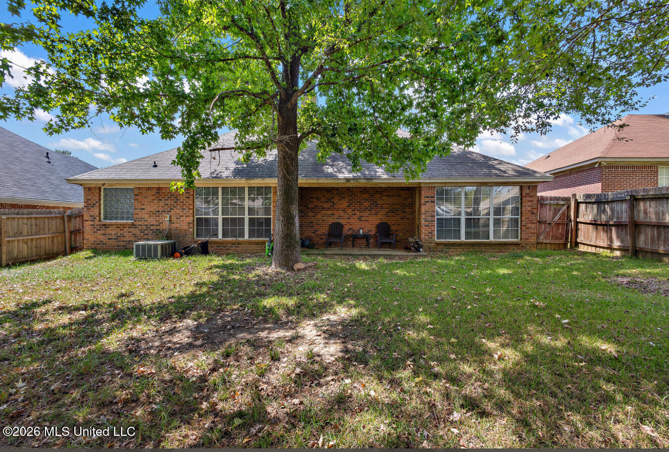 405 Edgewater Branch Drive Property Photo 21