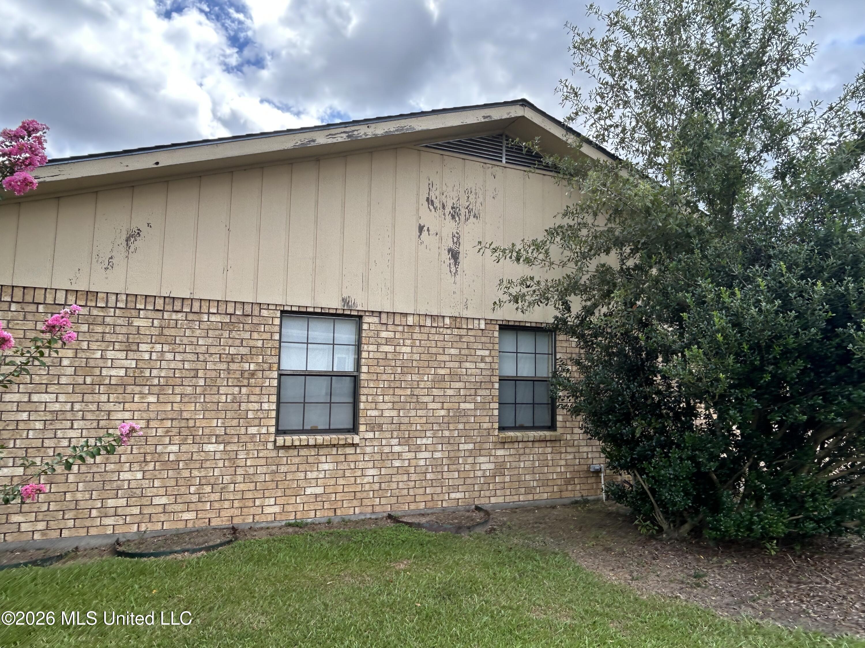 123 Peninsula Drive Property Photo 4