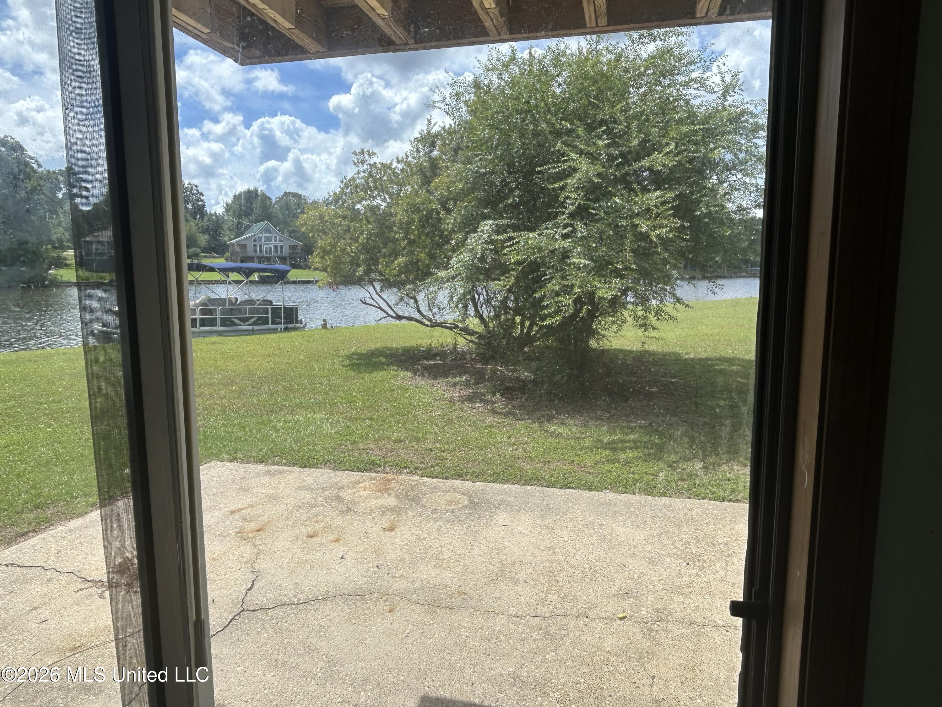 123 Peninsula Drive Property Photo 9