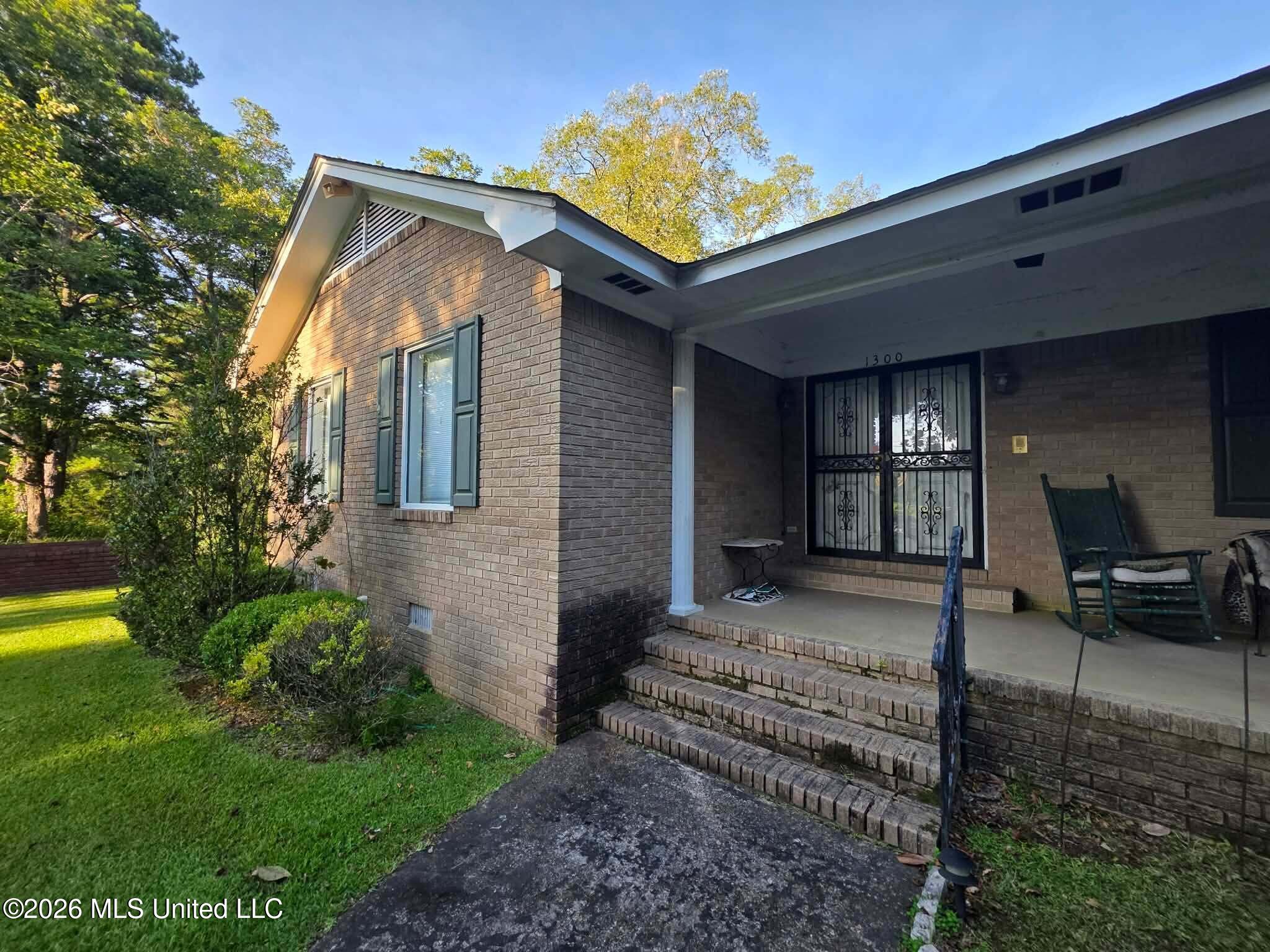 1300 S Meridian Street Property Photo 7