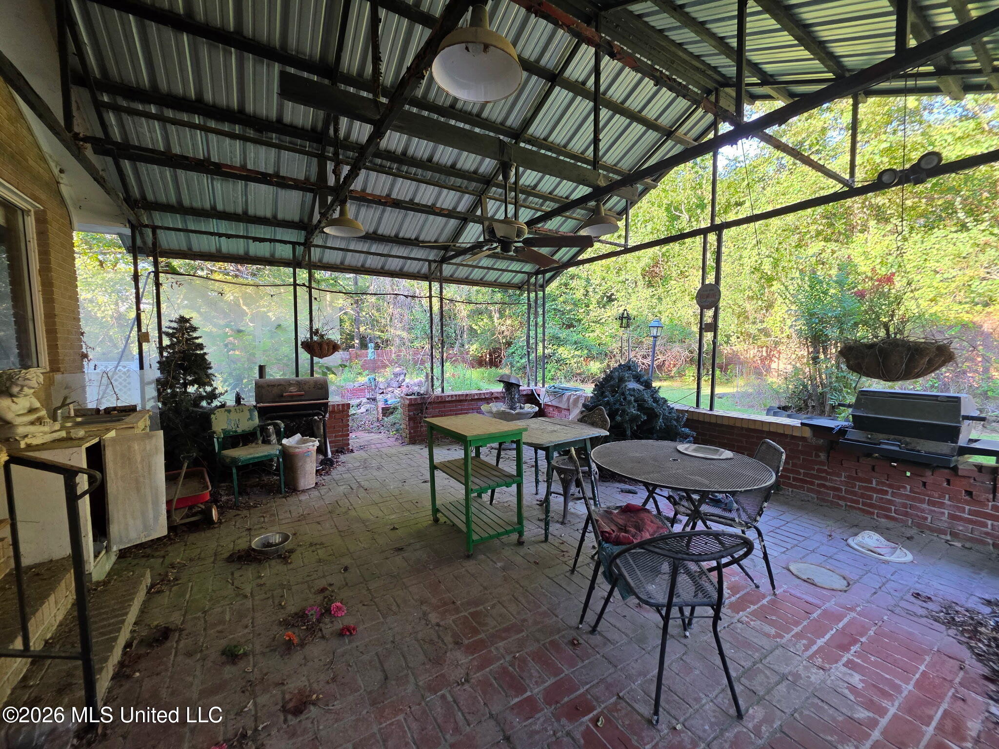 1300 S Meridian Street Property Photo 12