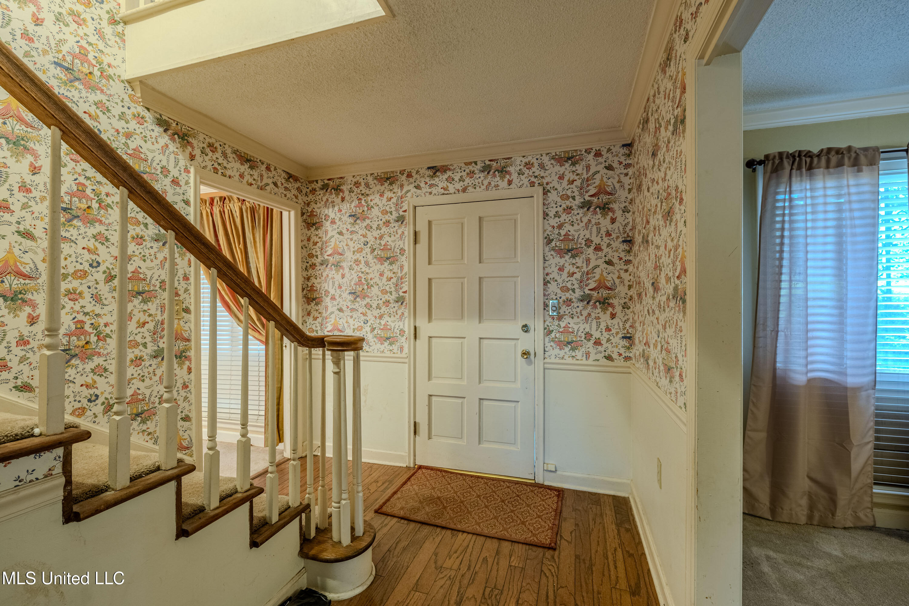 1411 Memorial Drive Property Photo 3