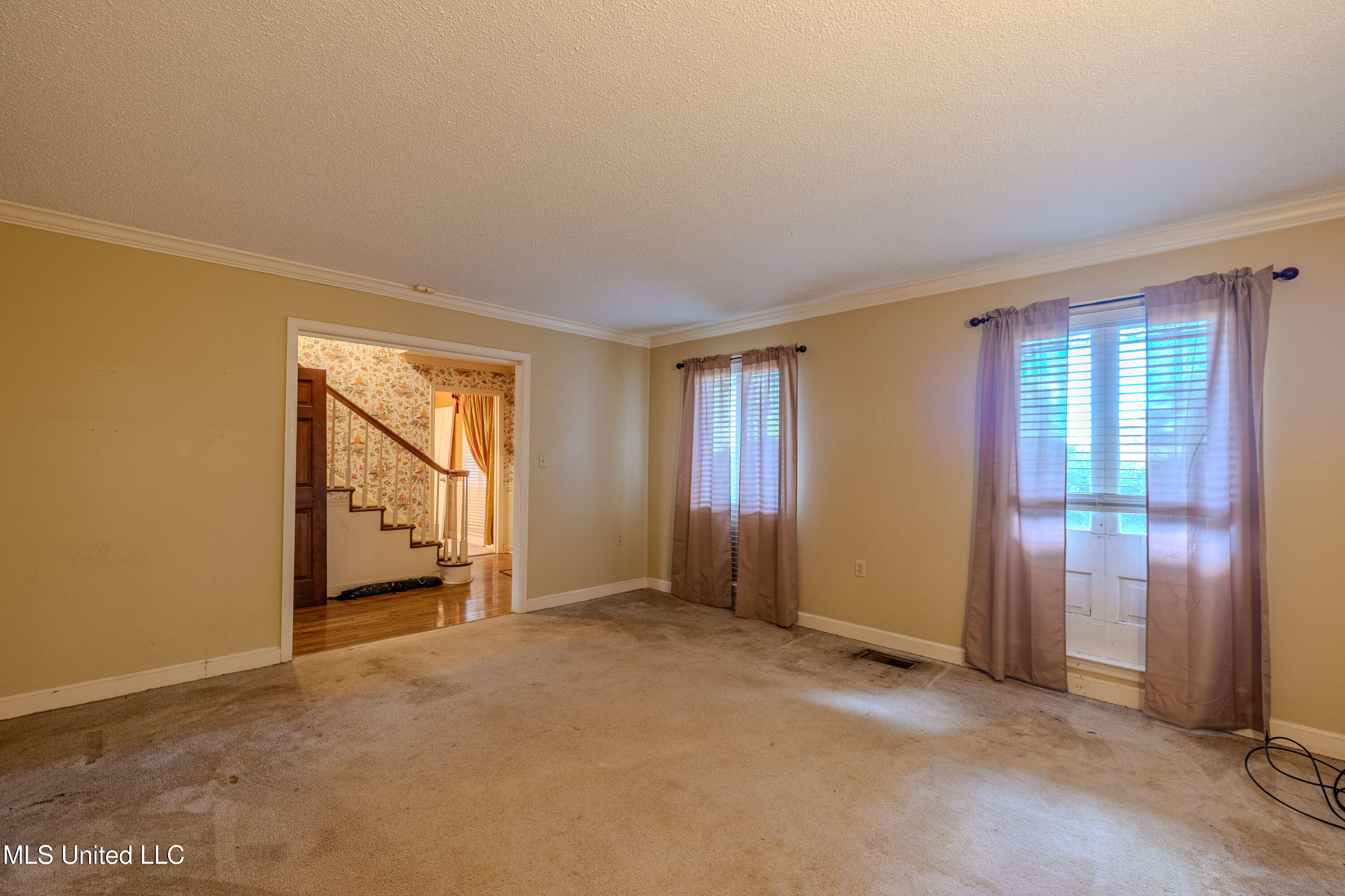 1411 Memorial Drive Property Photo 4