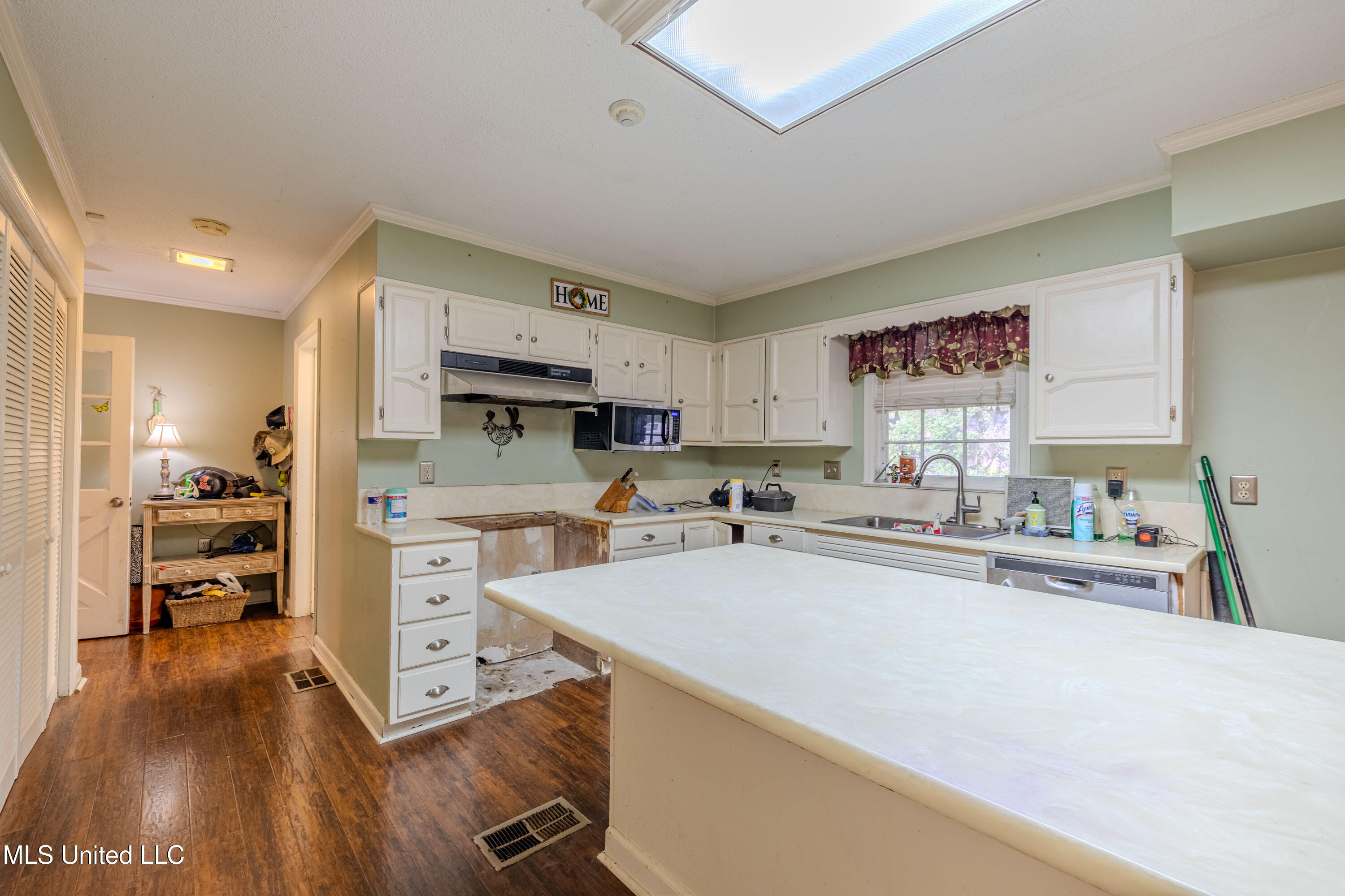 1411 Memorial Drive Property Photo 9