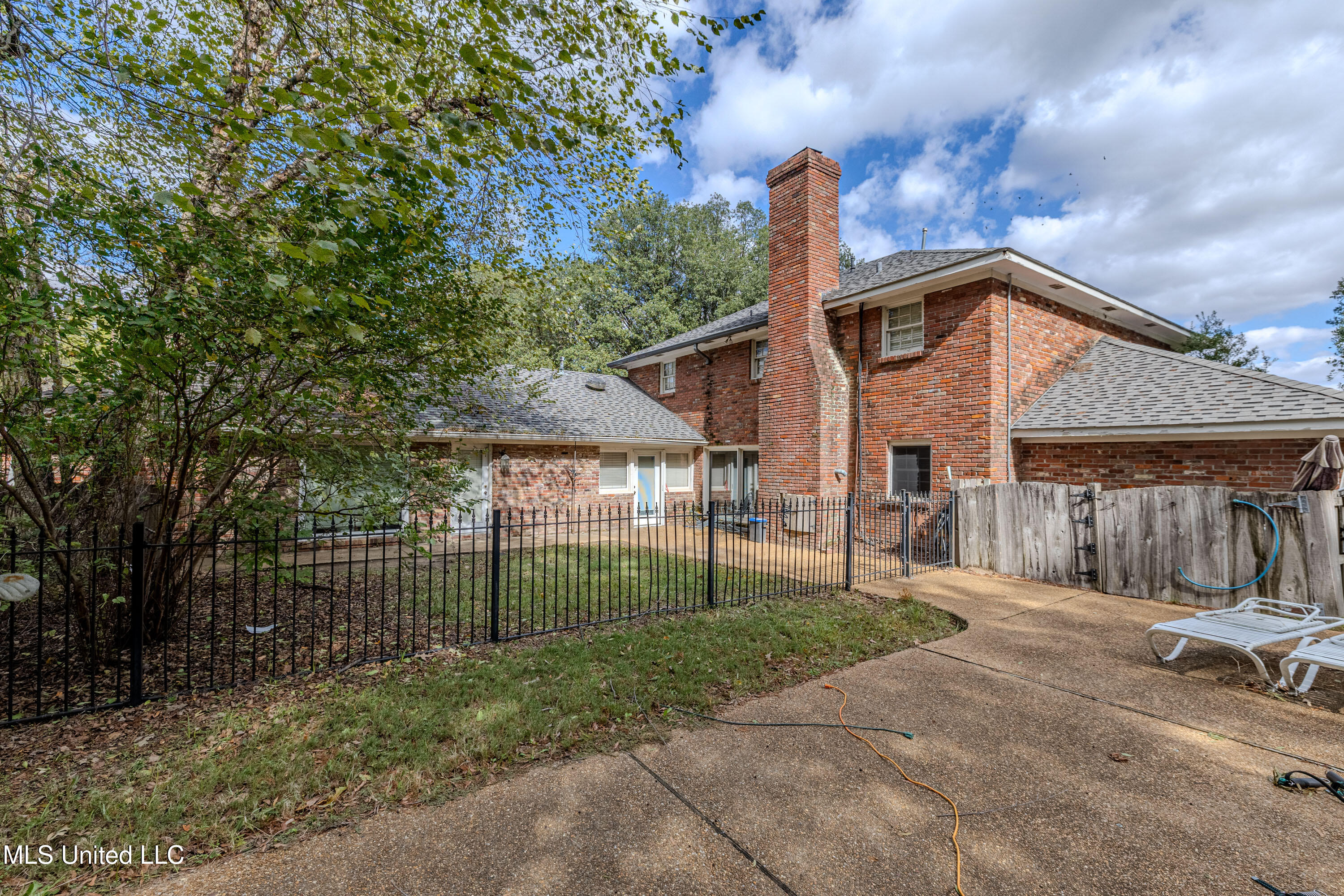 1411 Memorial Drive Property Photo 38